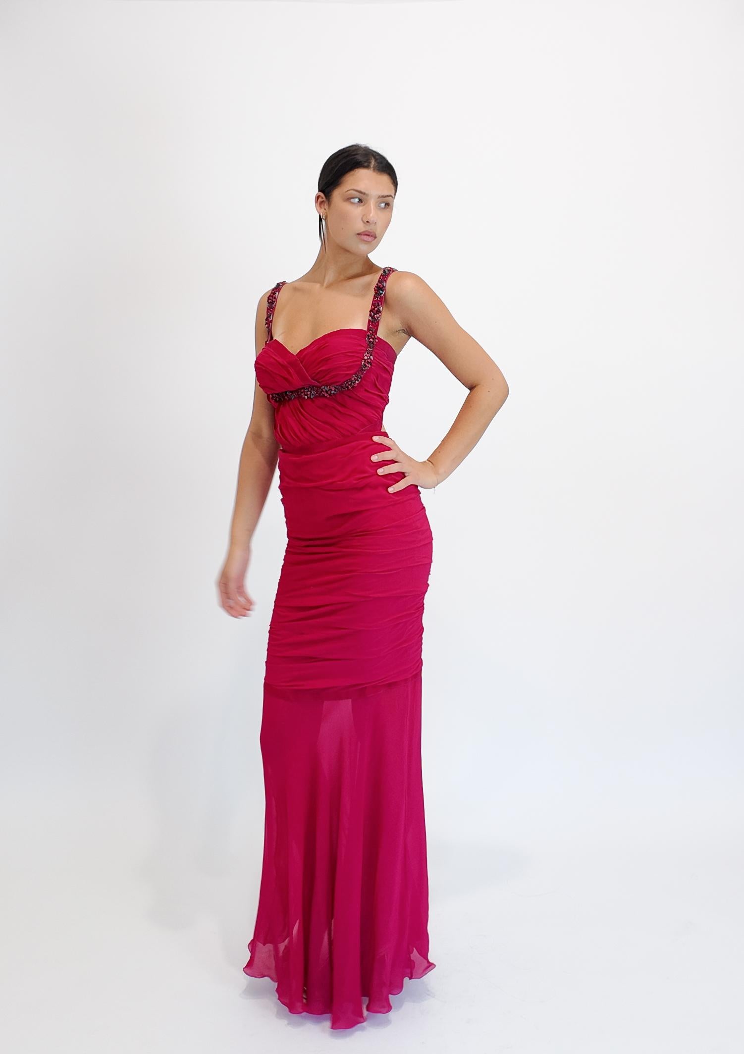 Emanuel Ungaro - Robe fuchsia à cœur sucré, froncée et ornée de perles Excellent état - En vente à Los Angeles, CA
