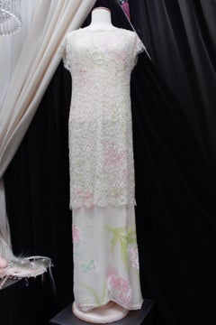 Emanuel Ungaro Haute Couture splendid chiffon and lace evening dress with a mask