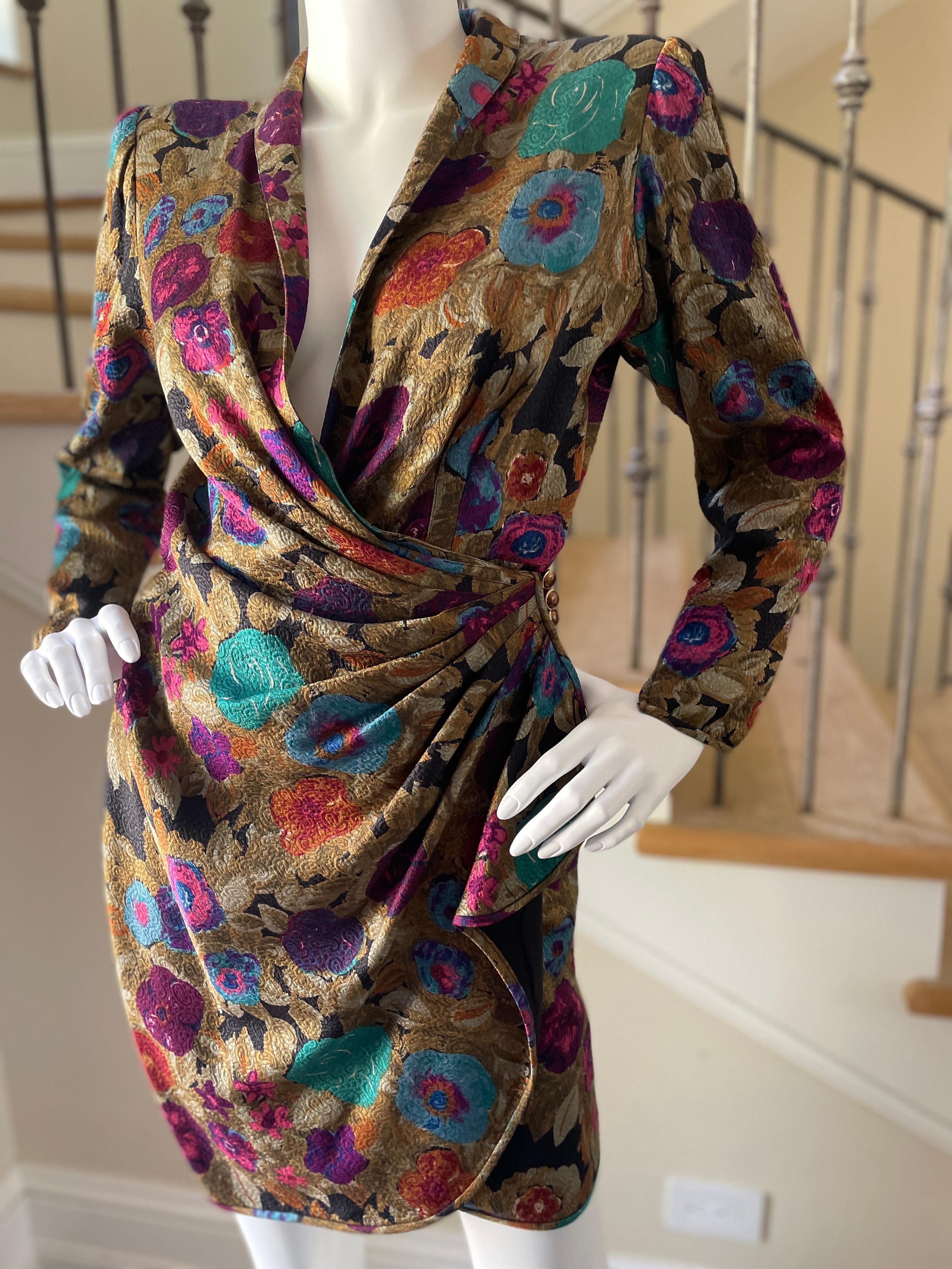 Ungaro Parallel Vintage 80's Gold Floral Wrap Kleid mit Seite Flounce
 Das ist so hübsch, sieht am lebenden Modell besser aus.
Größe 40
  Büste 34