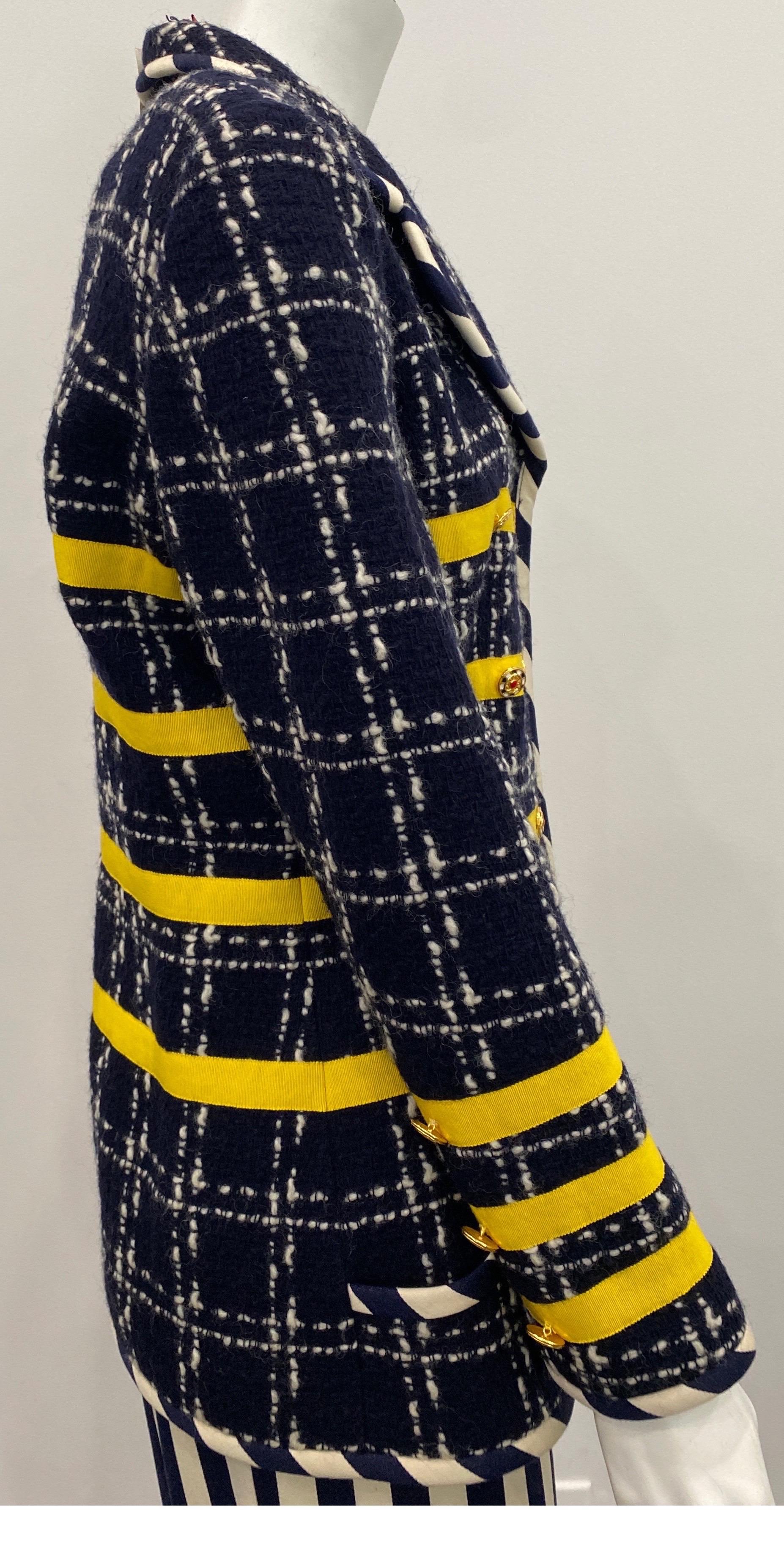 Emanuel Ungaro Parallele 1990’s Navy Boucle Jacket with skirt - Size 12 For Sale 4