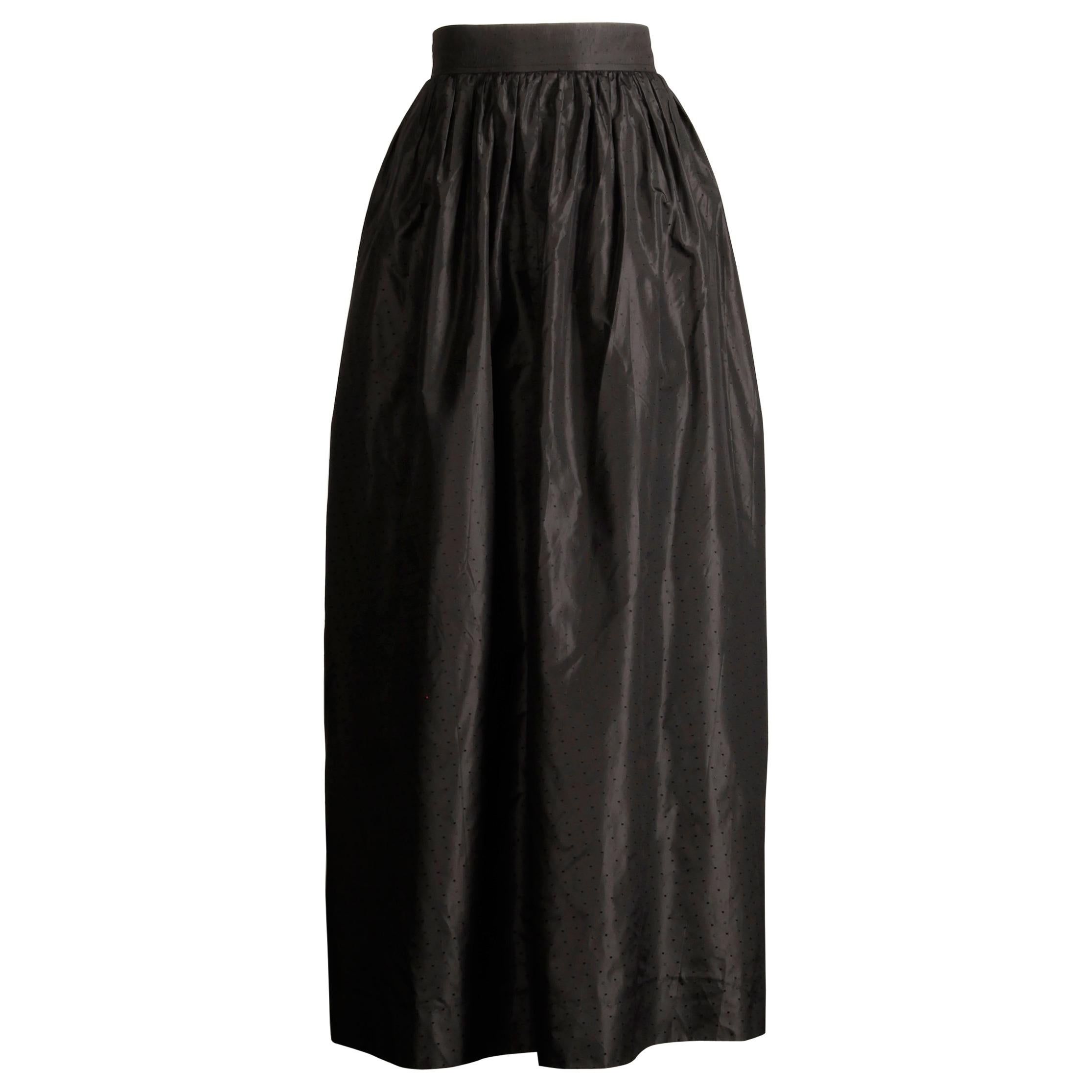Jupe longue en soie texturée noire vintage « Parallele Paris » d'Emanuel Ungaro, années 1970