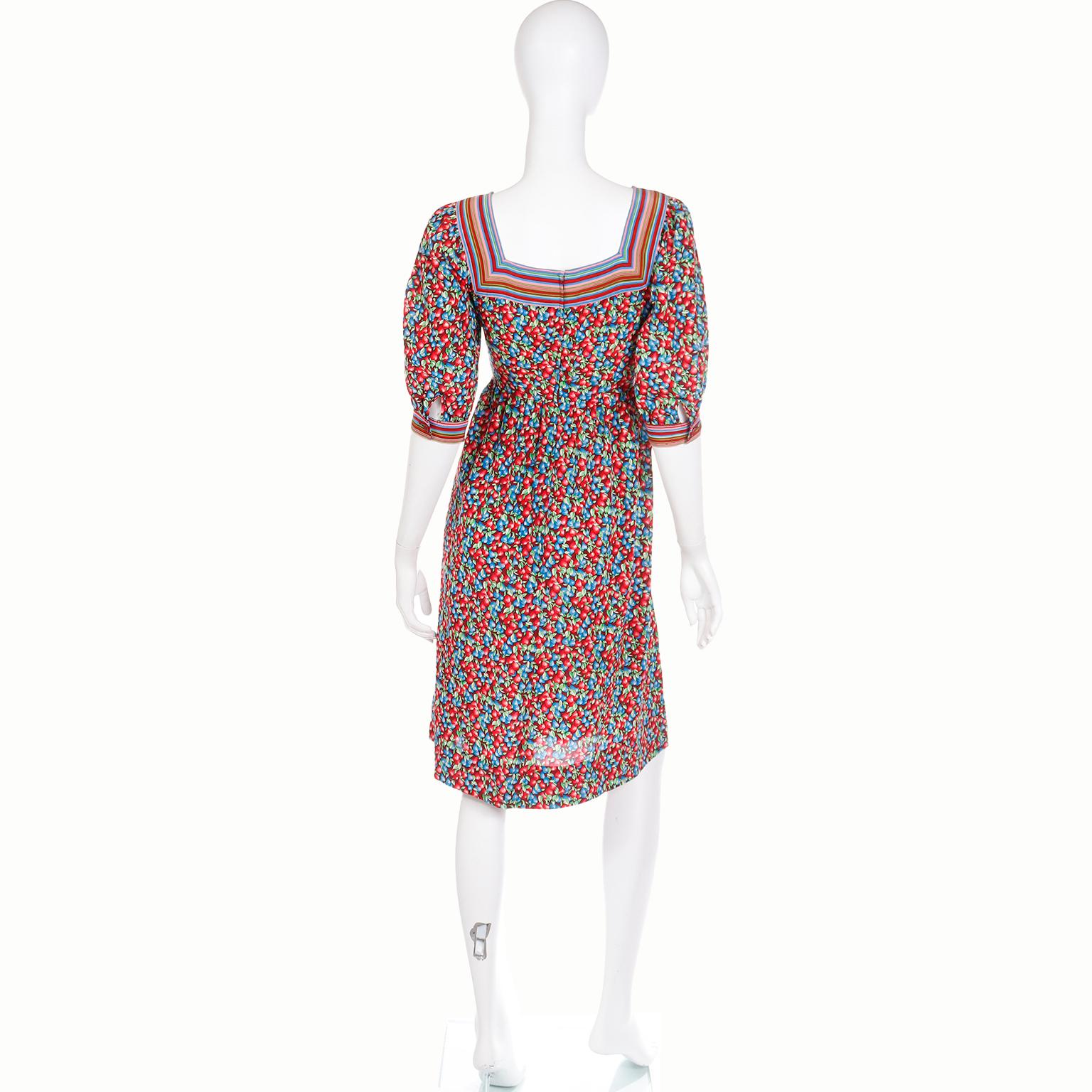 Emanuel Ungaro Parallele Vintage Red &  Blue Berry Print Colorful Silk Dress In Excellent Condition For Sale In Portland, OR