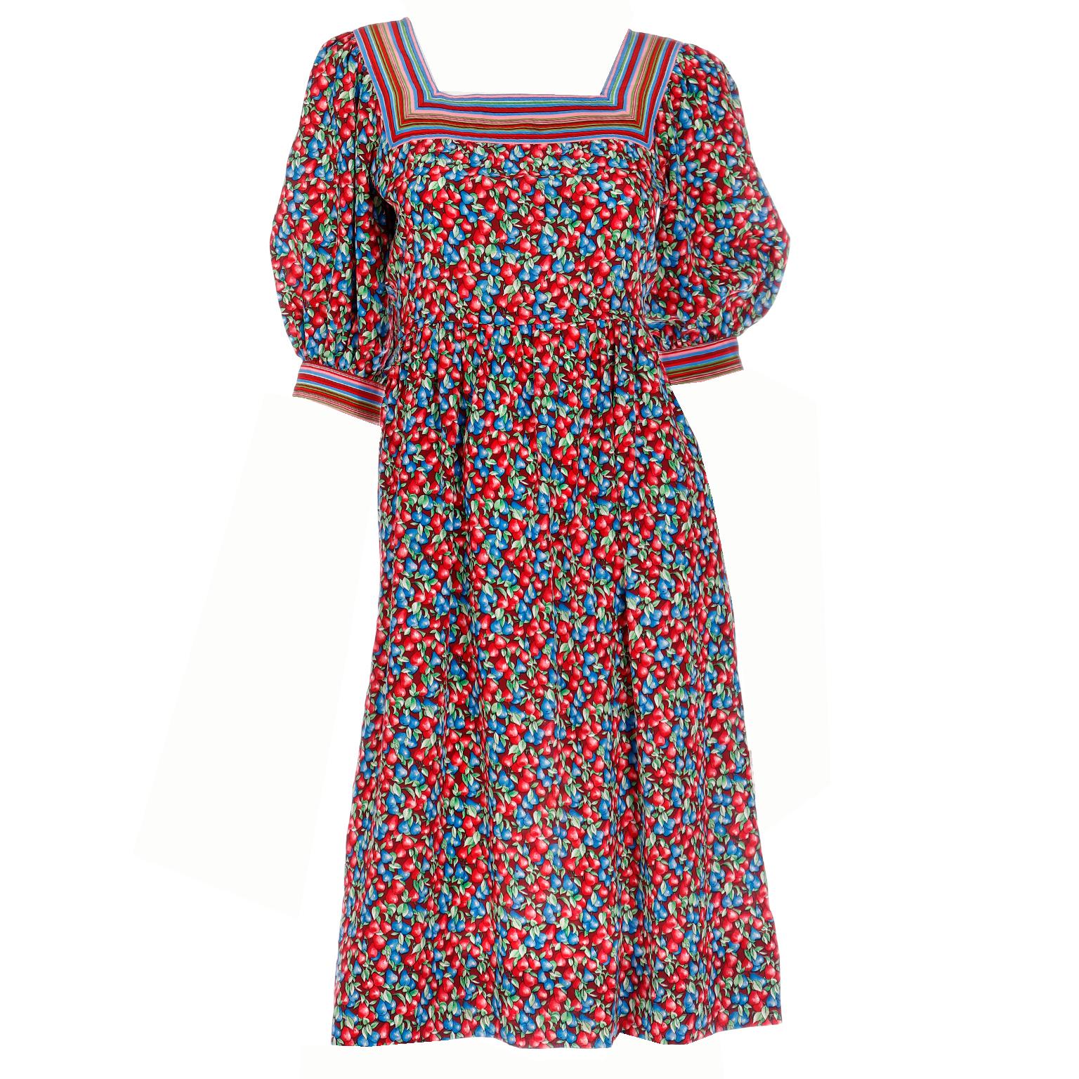 Emanuel Ungaro Parallele Vintage Red &  Blue Berry Print Colorful Silk Dress For Sale 3
