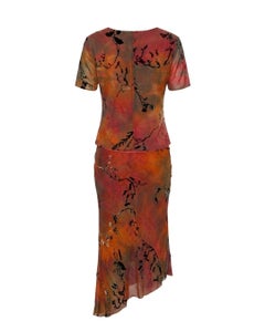 Conjunto de seda con inserciones de terciopelo con estampado floral en color terracota de Emanuel Ungaro París, otoño/invierno 2001