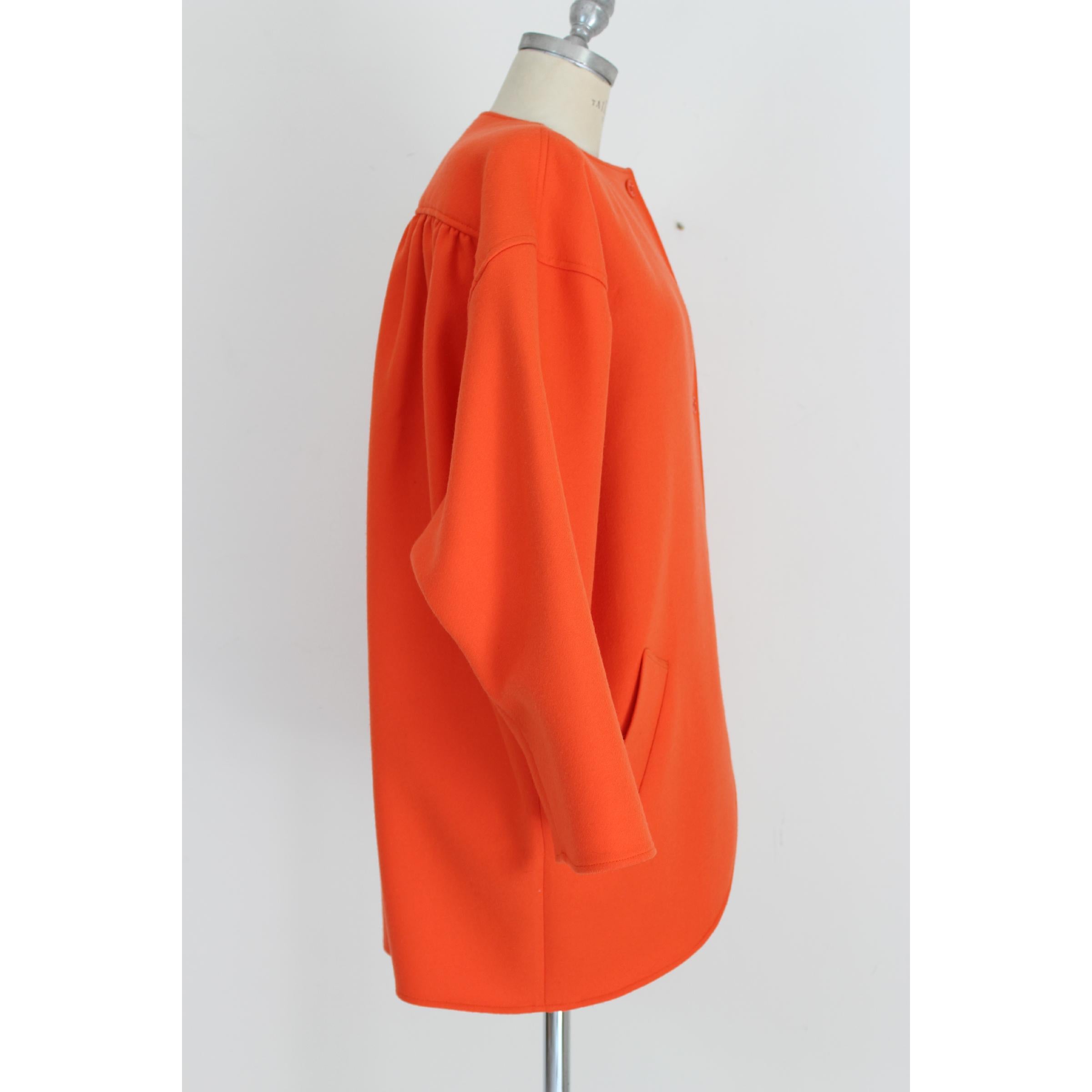 Emanuel Ungaro Paris Orange Wool Poncho Batwing Sleeves Coat 1980s In Excellent Condition In Brindisi, Bt