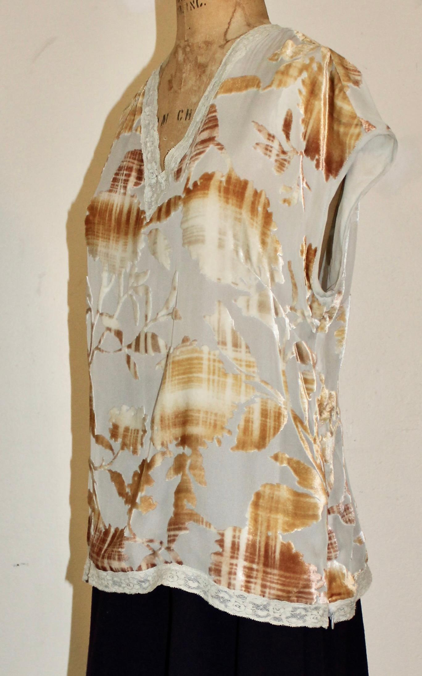 Emanuel Ungaro París Parallele Blusa de Terciopelo Vacía en Bueno estado para la venta en Sharon, CT