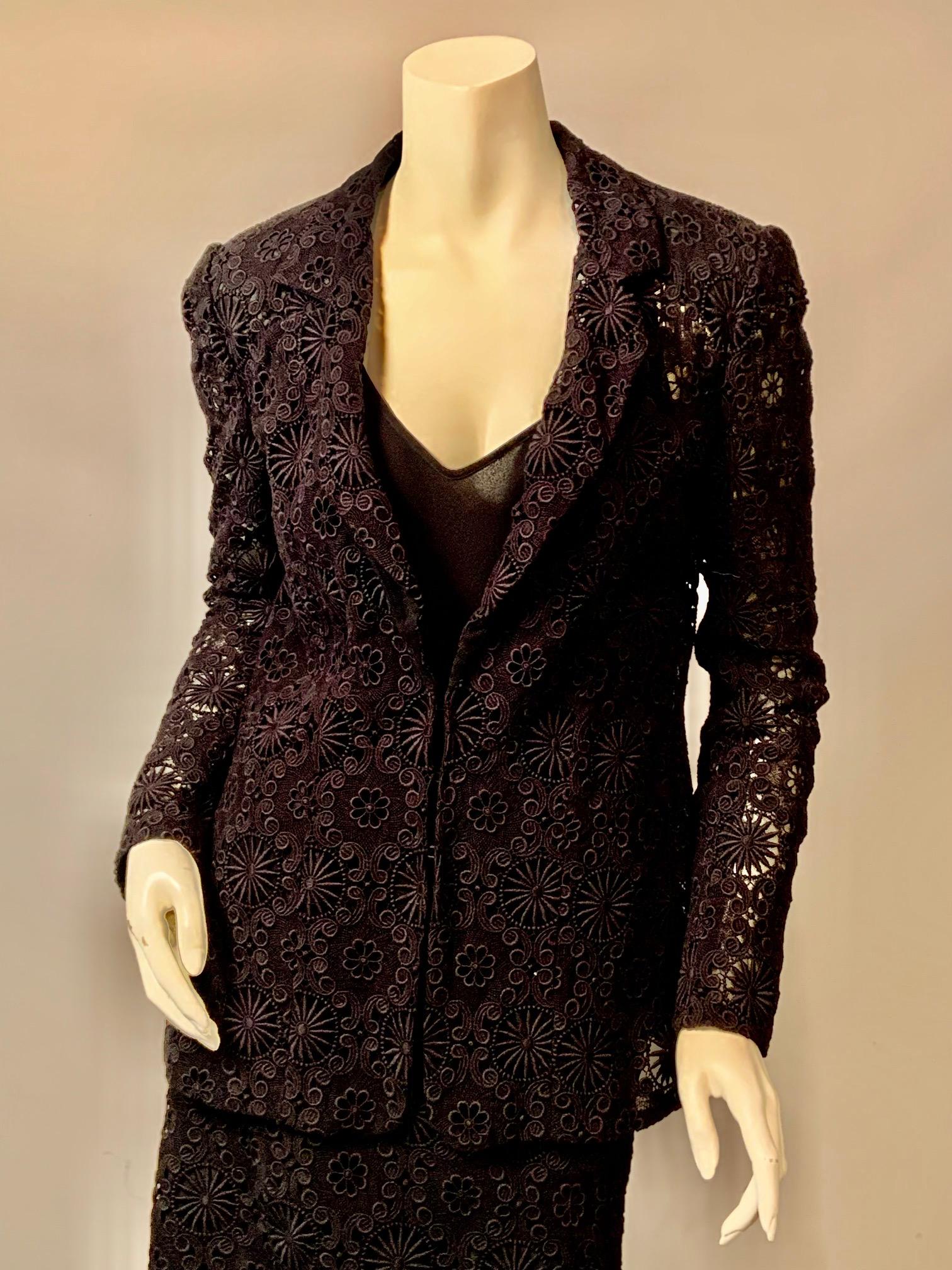 Emanuel Ungaro Schwarzer Spitzenrock mit optionalem schwarzem Seiden-Camisole im Angebot 7