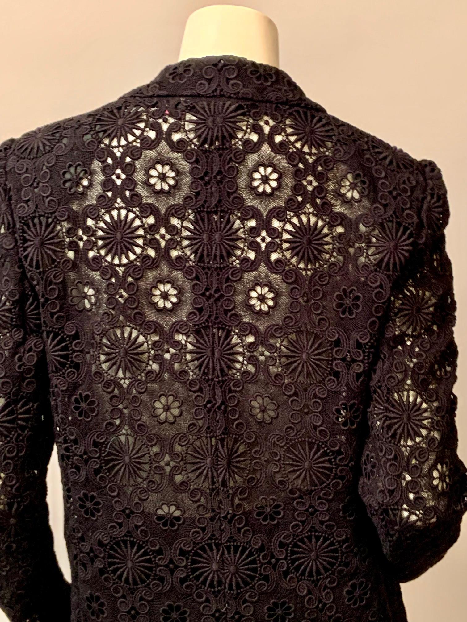 Emanuel Ungaro Schwarzer Spitzenrock mit optionalem schwarzem Seiden-Camisole im Angebot 3