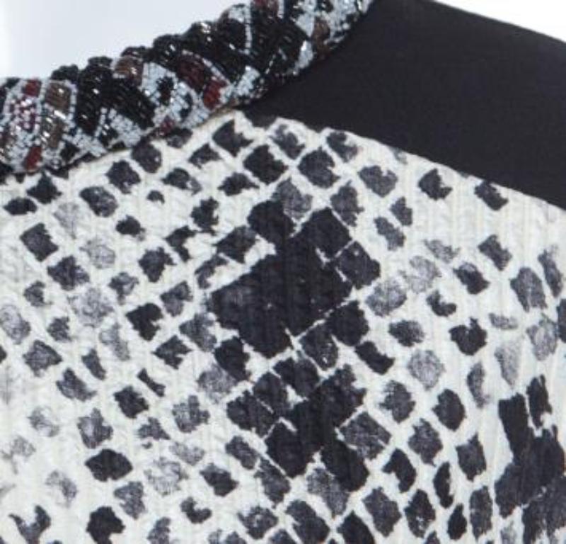Emanuel Ungaro - Vestito a turni drappeggiato con stampa pitone e dettaglio del collo impreziosito - S in vendita 5