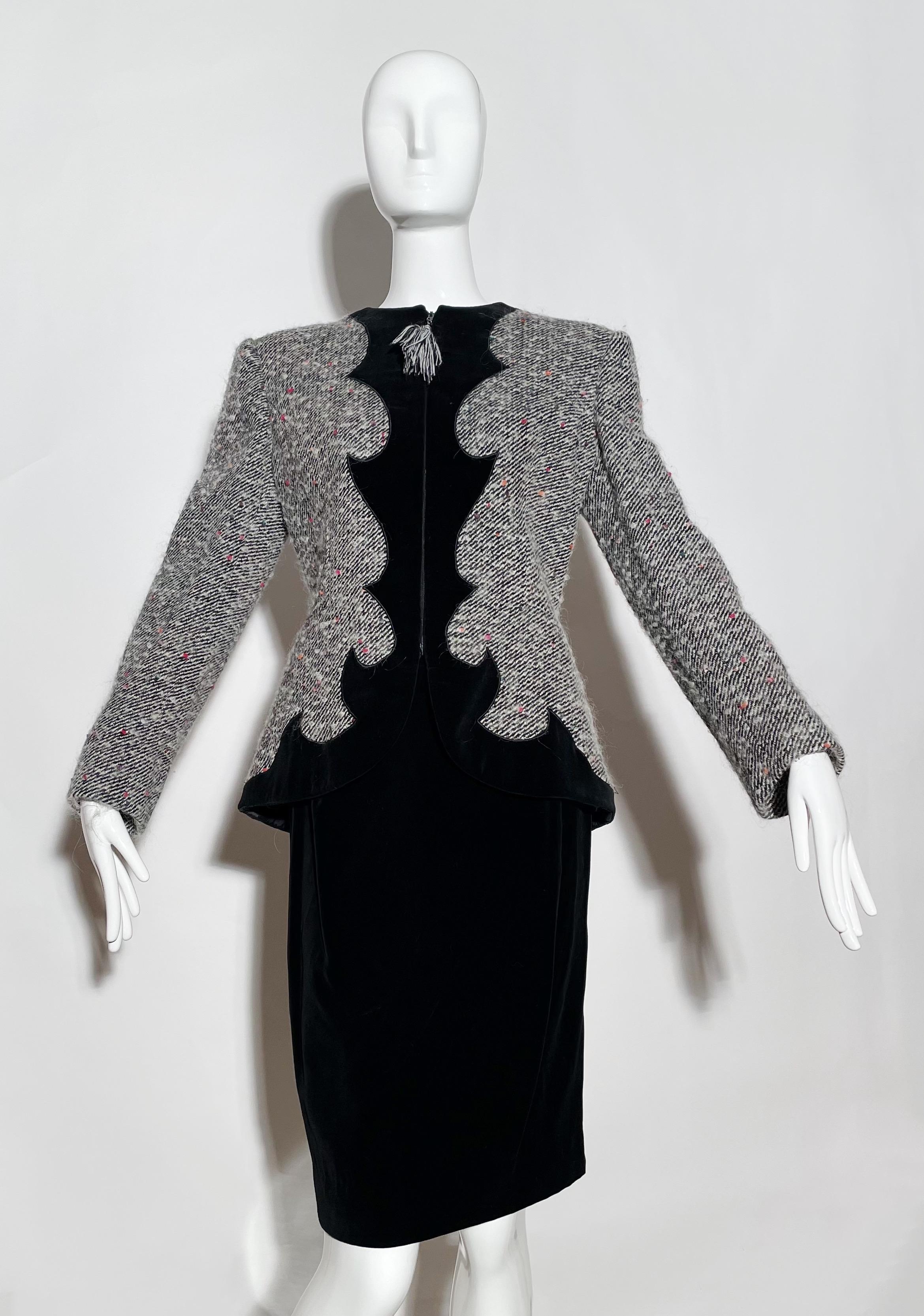 Black and white heavy tweed skirt suit. Front zipper for blazer closure. Shoulder pads. Black velvet skirt. Side zipper closure on skirt. Wool. Lined. Made in France.

*Condition: Excellent vintage condition. No visible Flaws.

Measurements Taken