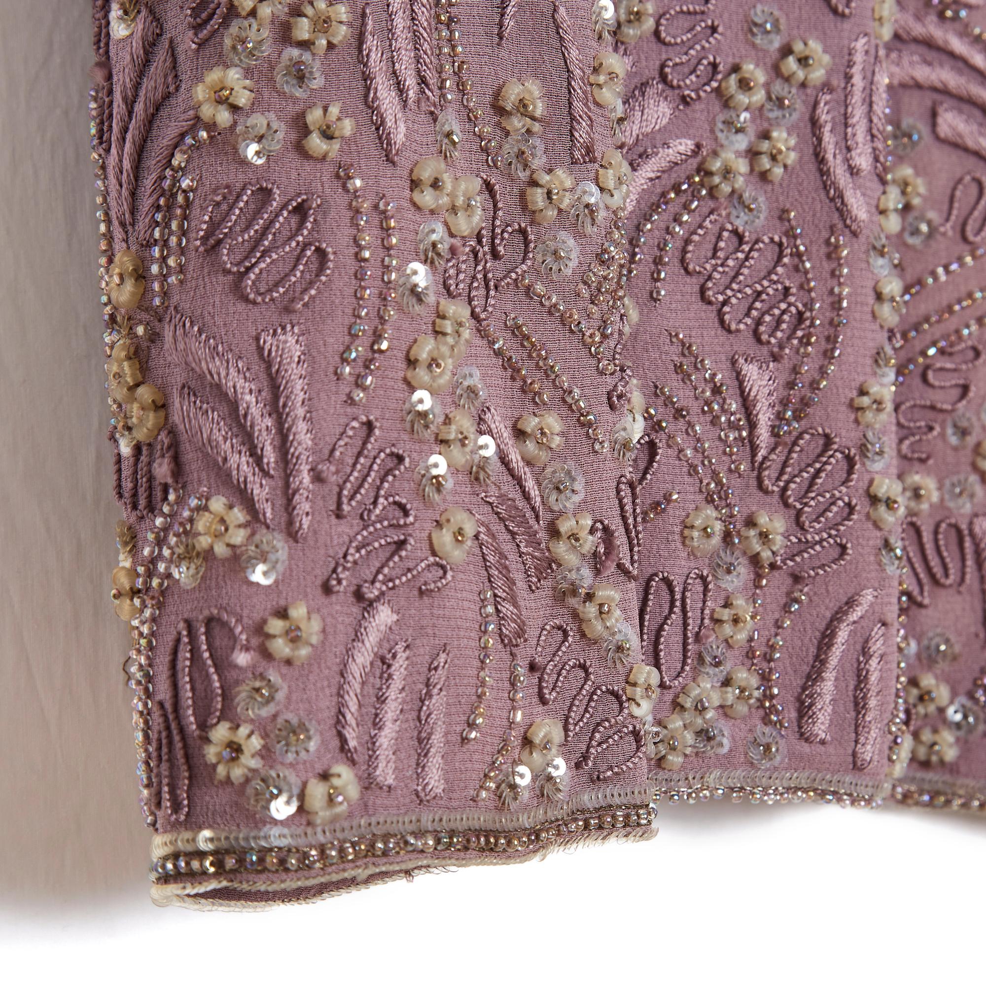 Donna Emanuel Ungaro Veste FR38 Haute Couture ricamata in seta viola Giacca UK10 US8 in vendita