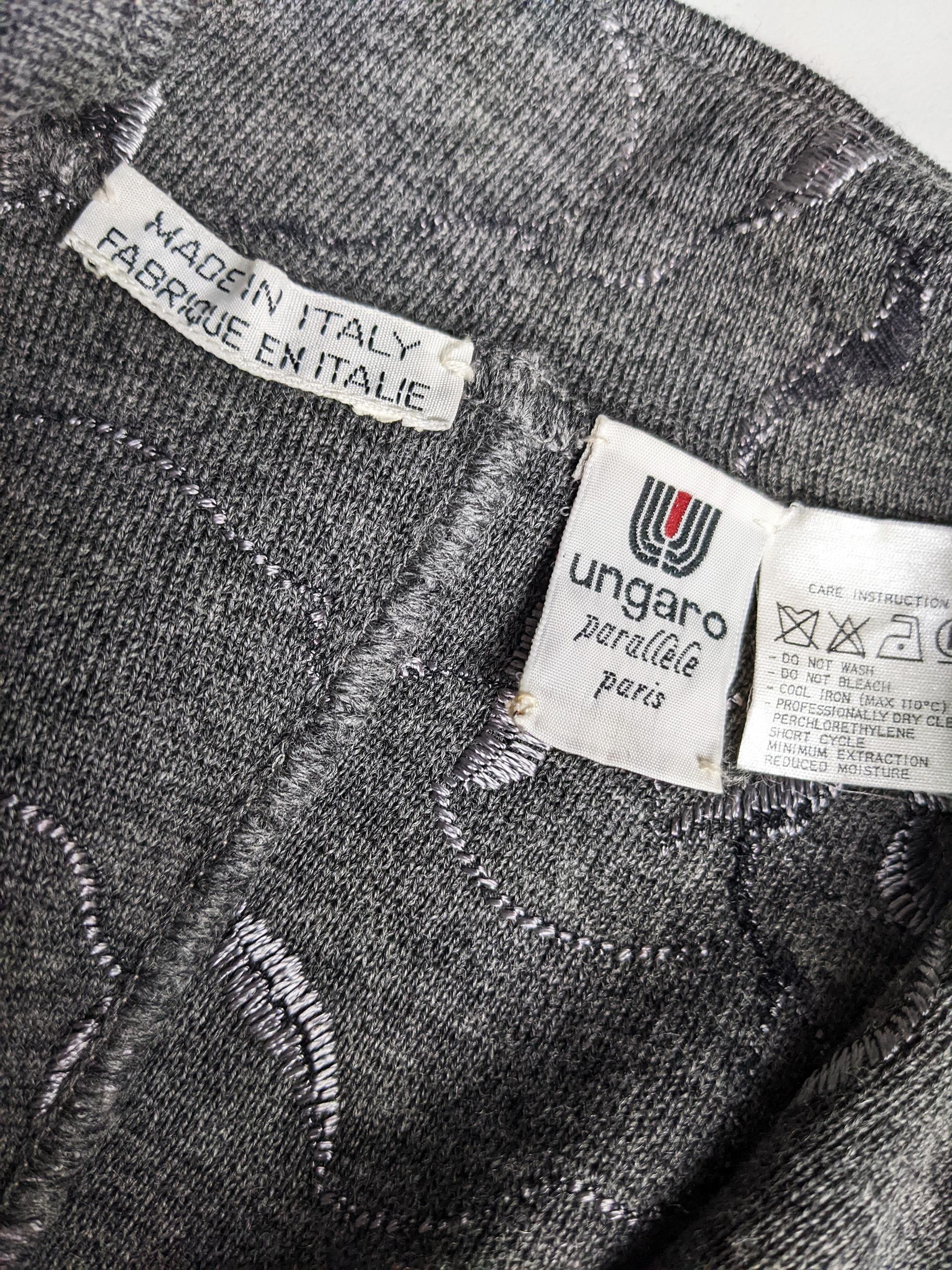 Emanuel Ungaro Vintage 1980s Grey Wool Knit Embroidered Shoulder Pads Dress For Sale 3