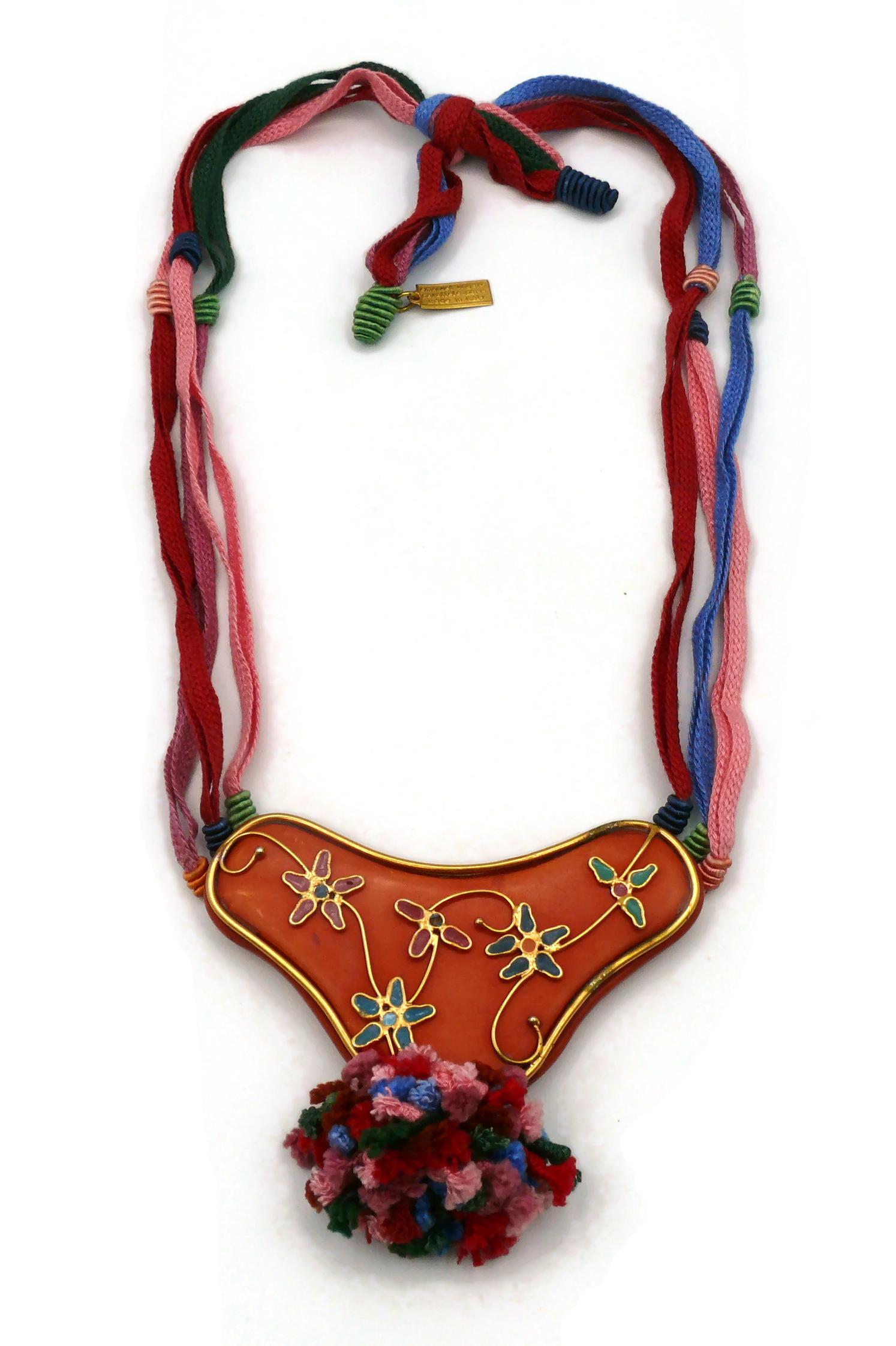 EMANUEL UNGARO Vintage Necklace In Good Condition For Sale In Nice, FR