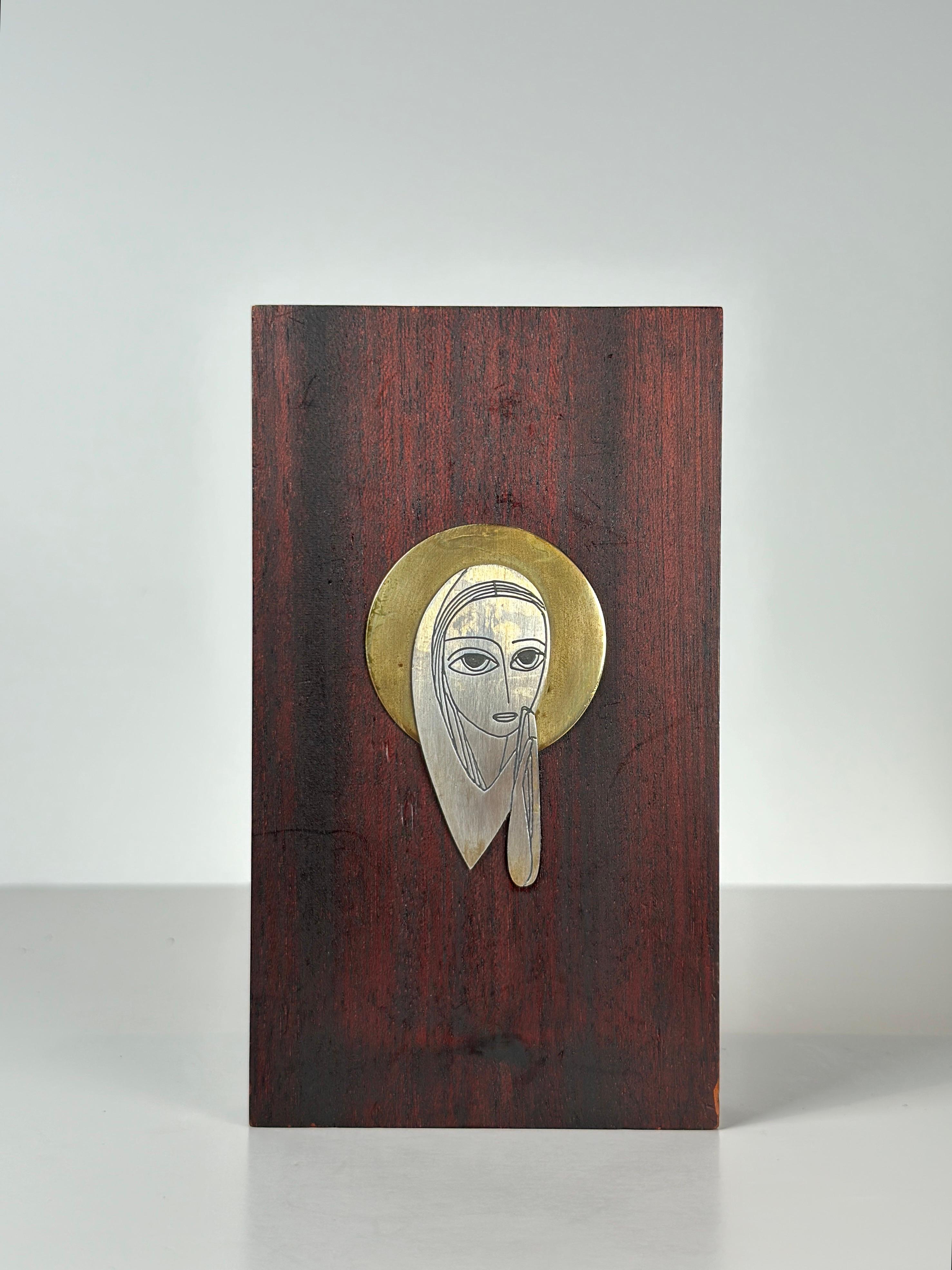 Mid-Century moderno Targa Emaus Talleres Monasticos in argento, ottone e Wood in vendita