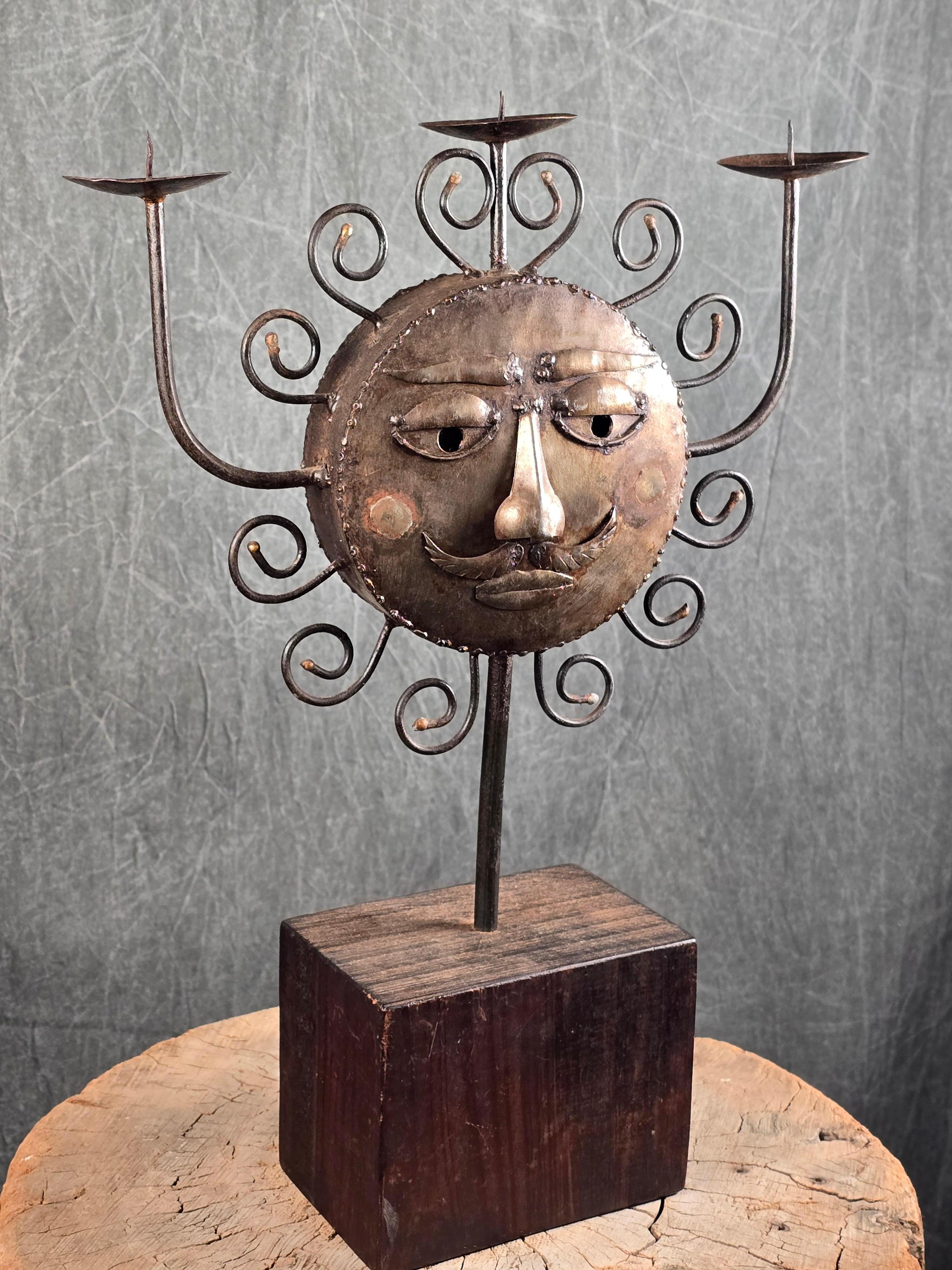 Ferro battuto Candelabro in ferro forgiato Emaús Workshop Sun and Moon, Messico, anni '60 in vendita