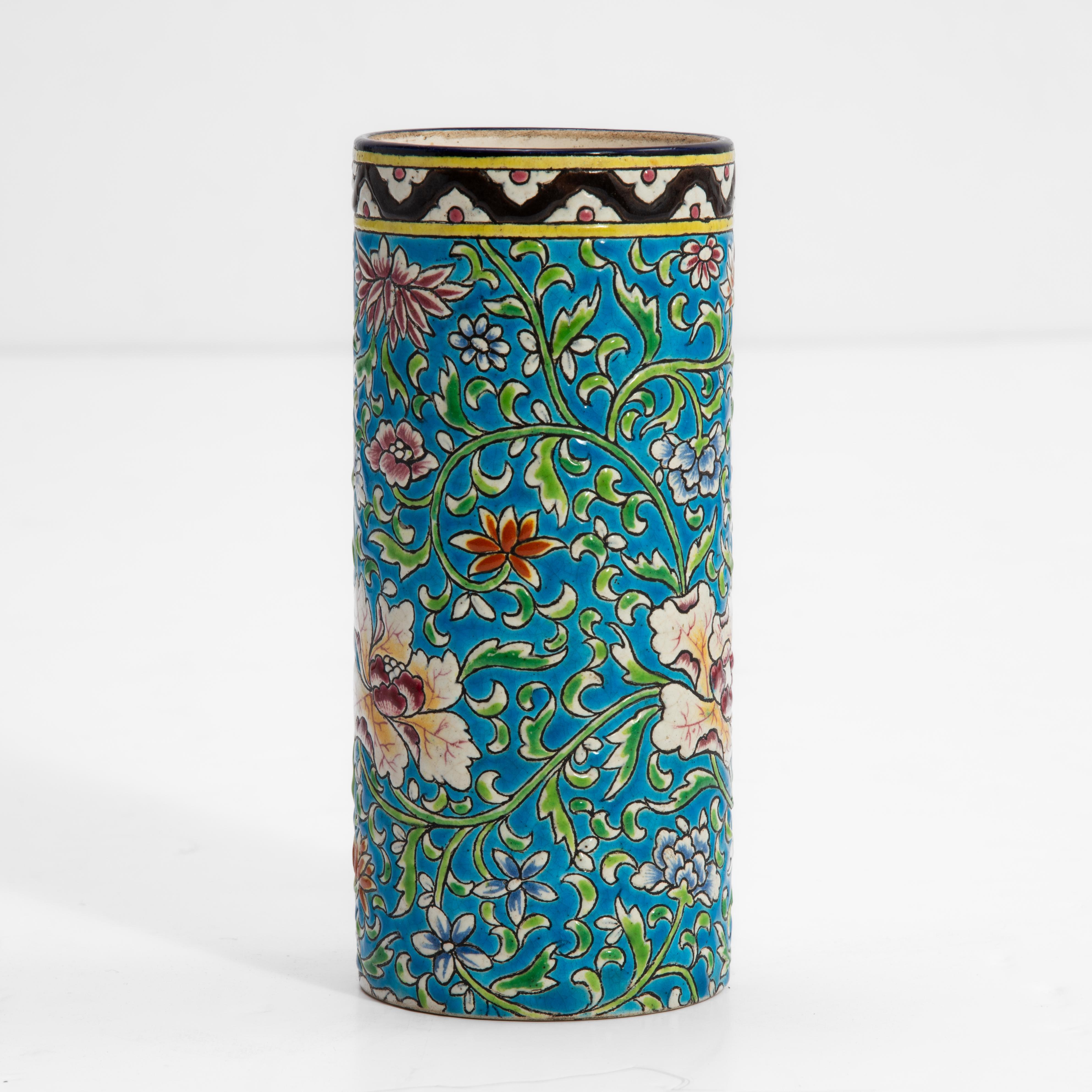 Emaux De Longwy Zylinder Vase Floral Cloisonne Dekoration 1920er Jahre Frankreich markiert (Arts and Crafts) im Angebot