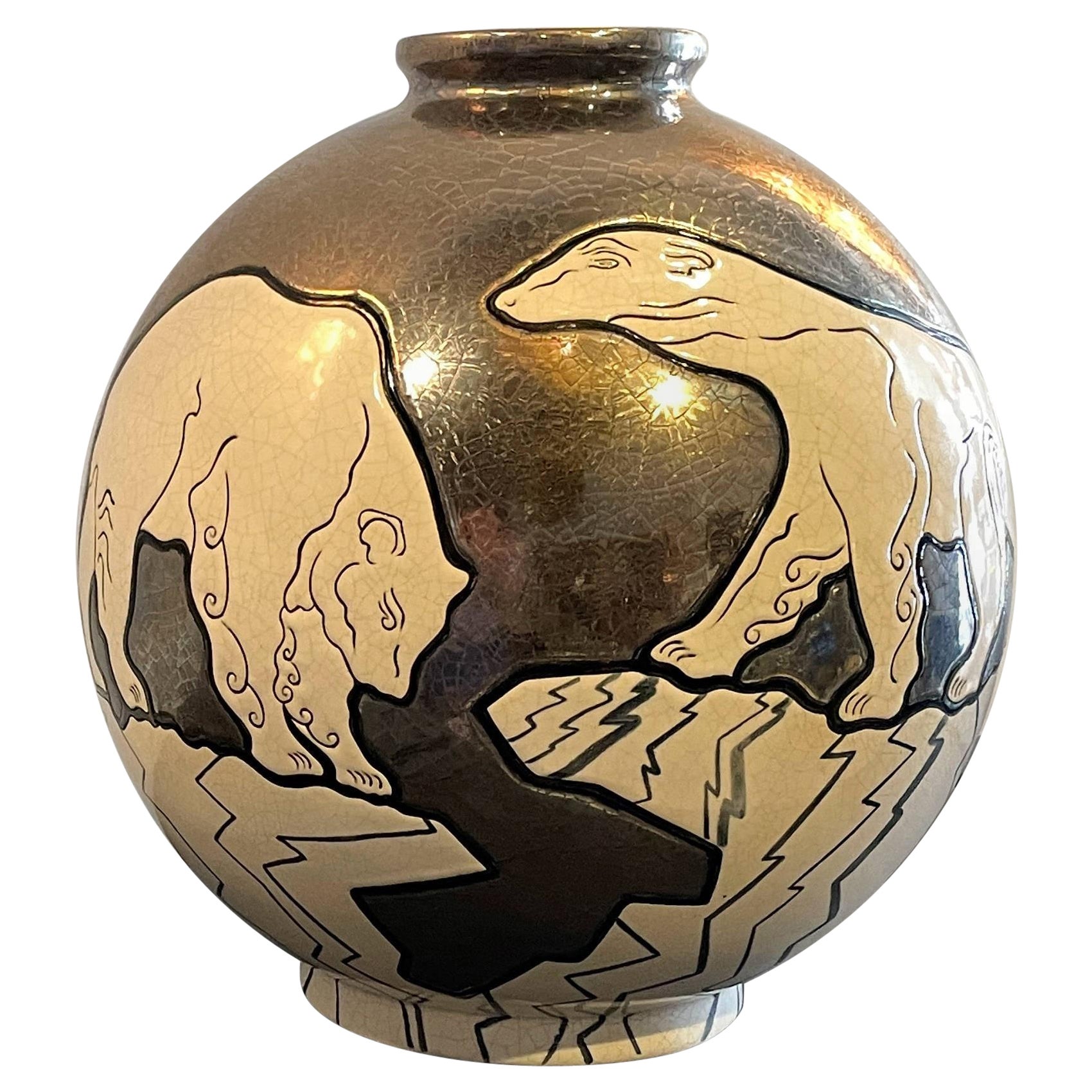 Vase « Ours polaire » en émaux de Longwy de Danillo Curetti