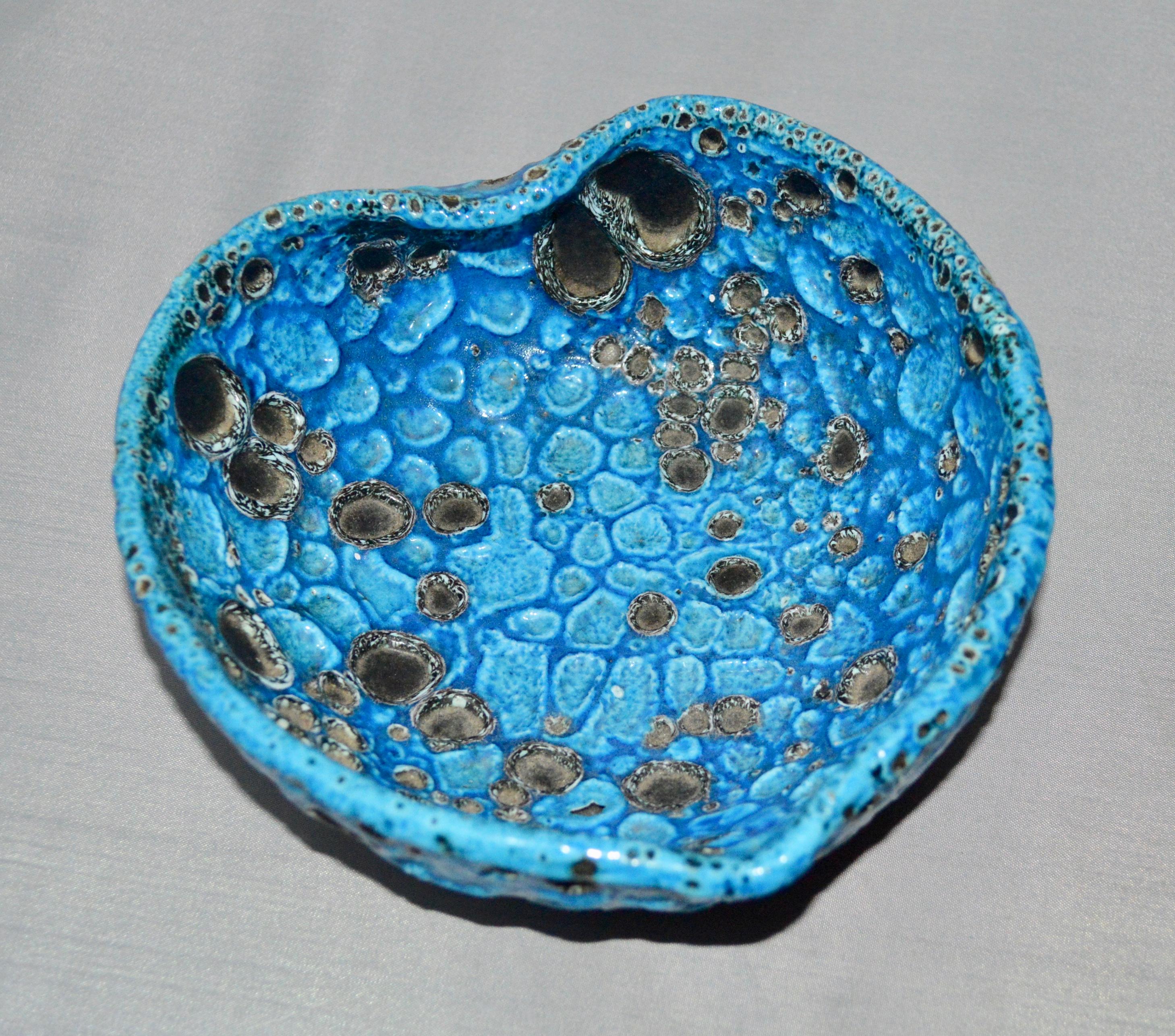 Emaux des Glaciers Turquoise Fat Lava Heart Shaped Trincket Dish In Good Condition In Copenhagen, K