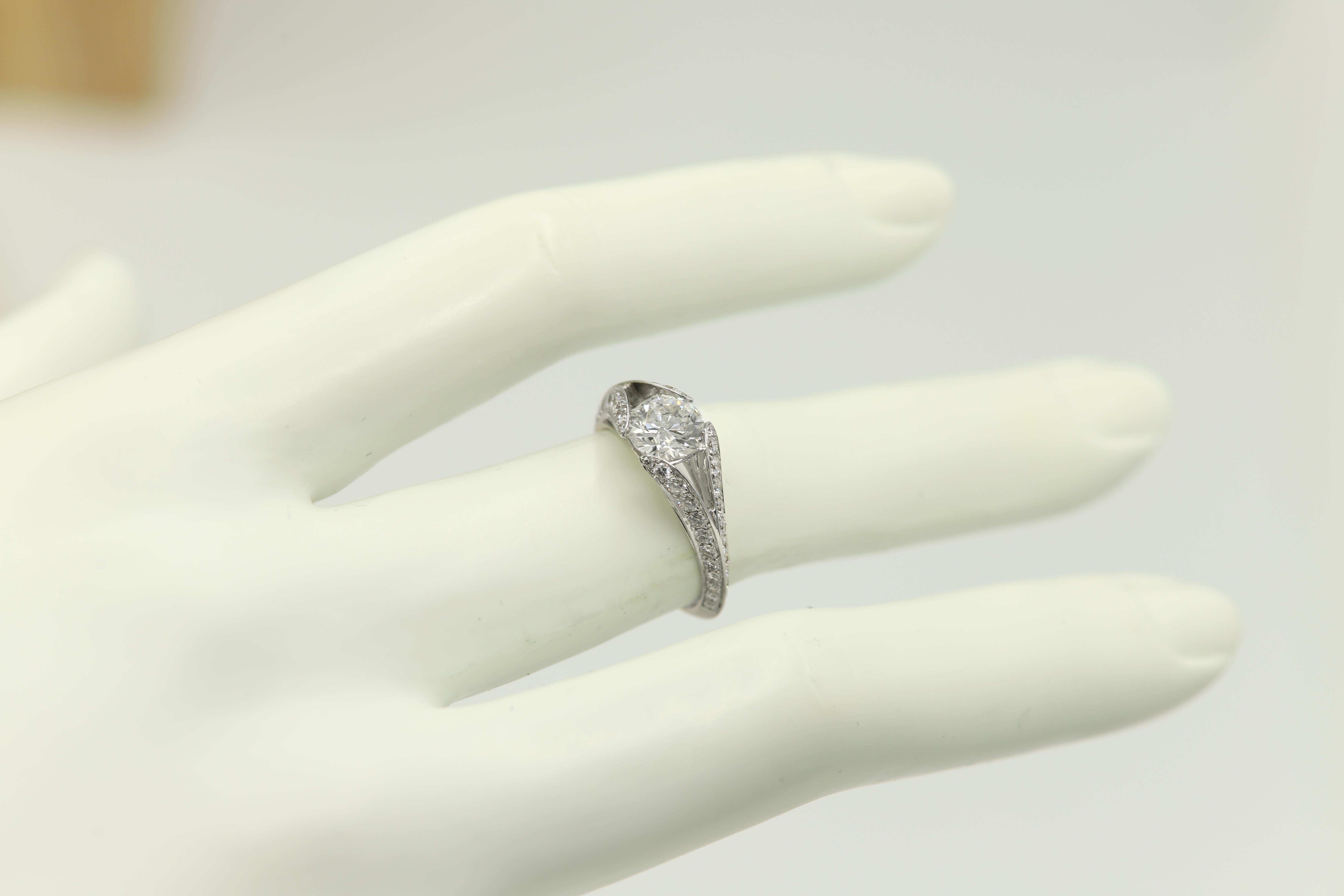 Women's Embedded Diamond in Design Ring 1.04 Carat GIA Certificate 18 Karat White Gold For Sale