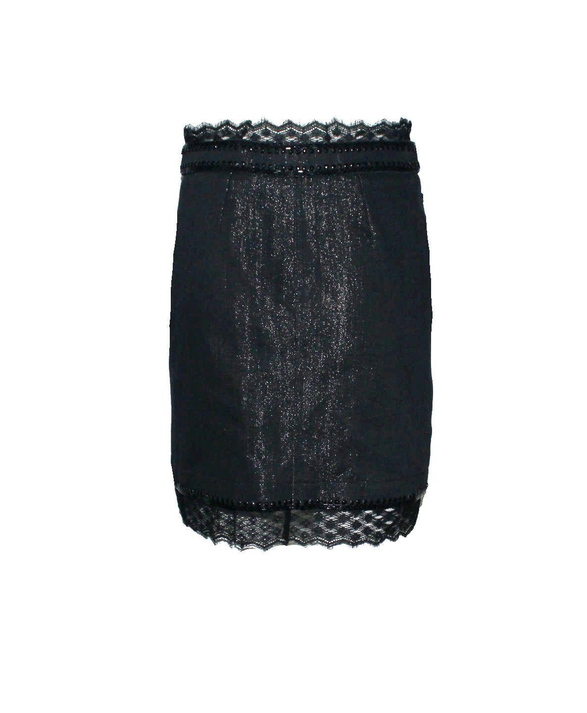 Beautiful denim & lace skirt by CHANEL
A true CHANEL signature item that will last you for many years
Gunmetal color in a beautiful sparkling denim fabric
Skirt opens with a zip and button on front
Jet-black embellishement on waist
Lace trimming on