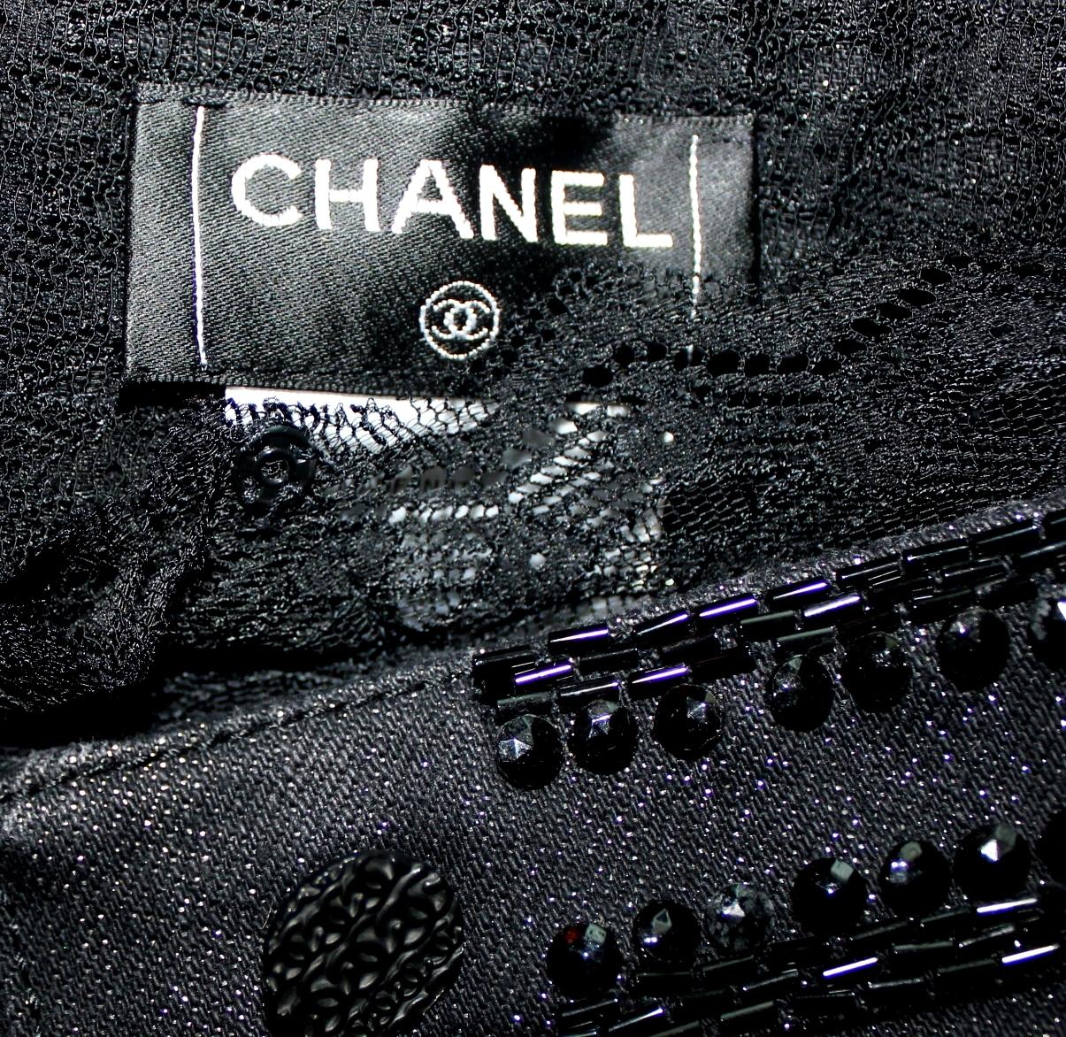 Chanel - Jupe en jean et jupe en dentelle embellie métallique Gunmetal 38, neuve avec étiquette Bon état à Switzerland, CH