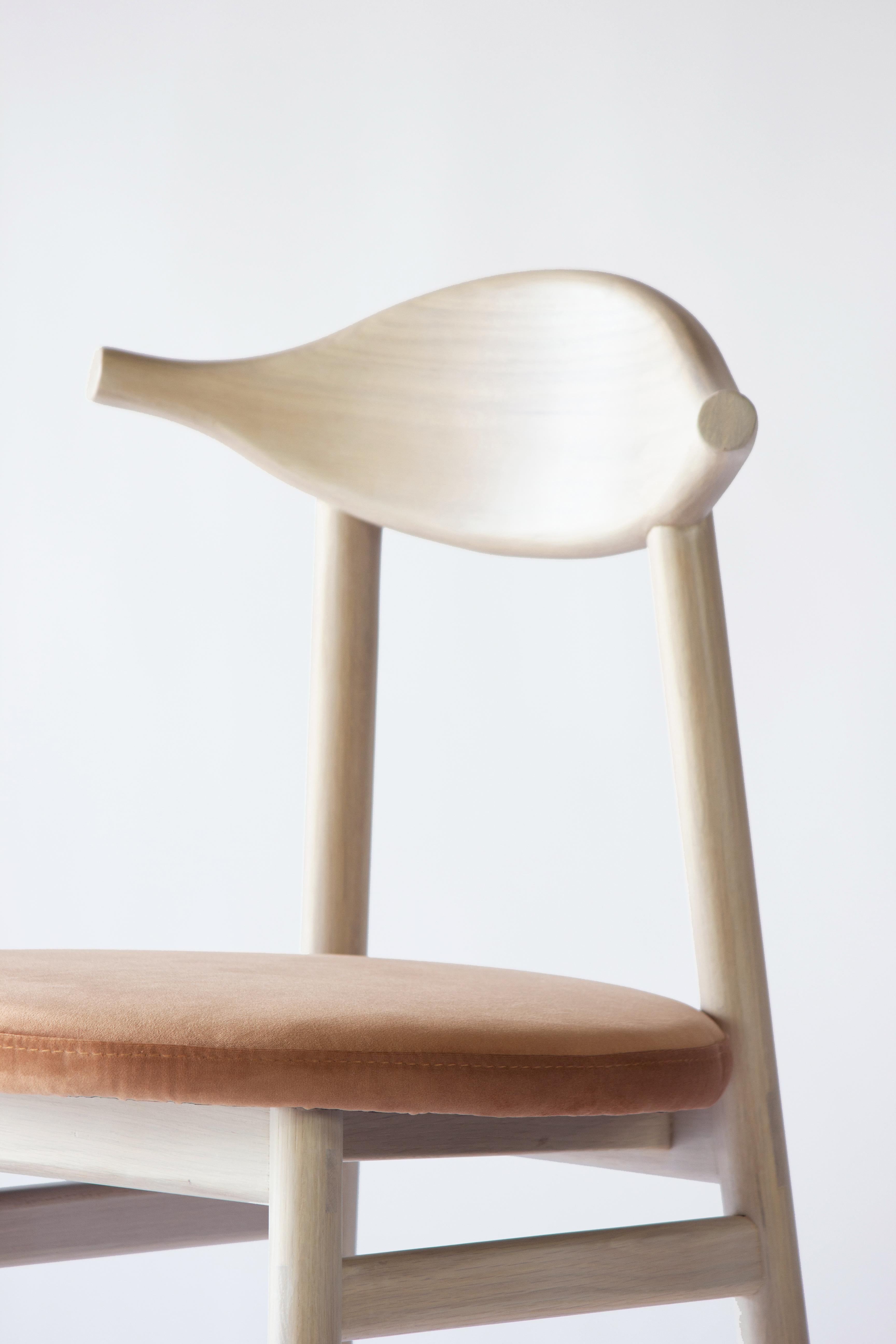 Ember Chair von Sun at Six, Nude/Teja-Stuhl aus Eiche im Mid-Century-Stil, auf Bestellung gefertigt (Tischlerei) im Angebot