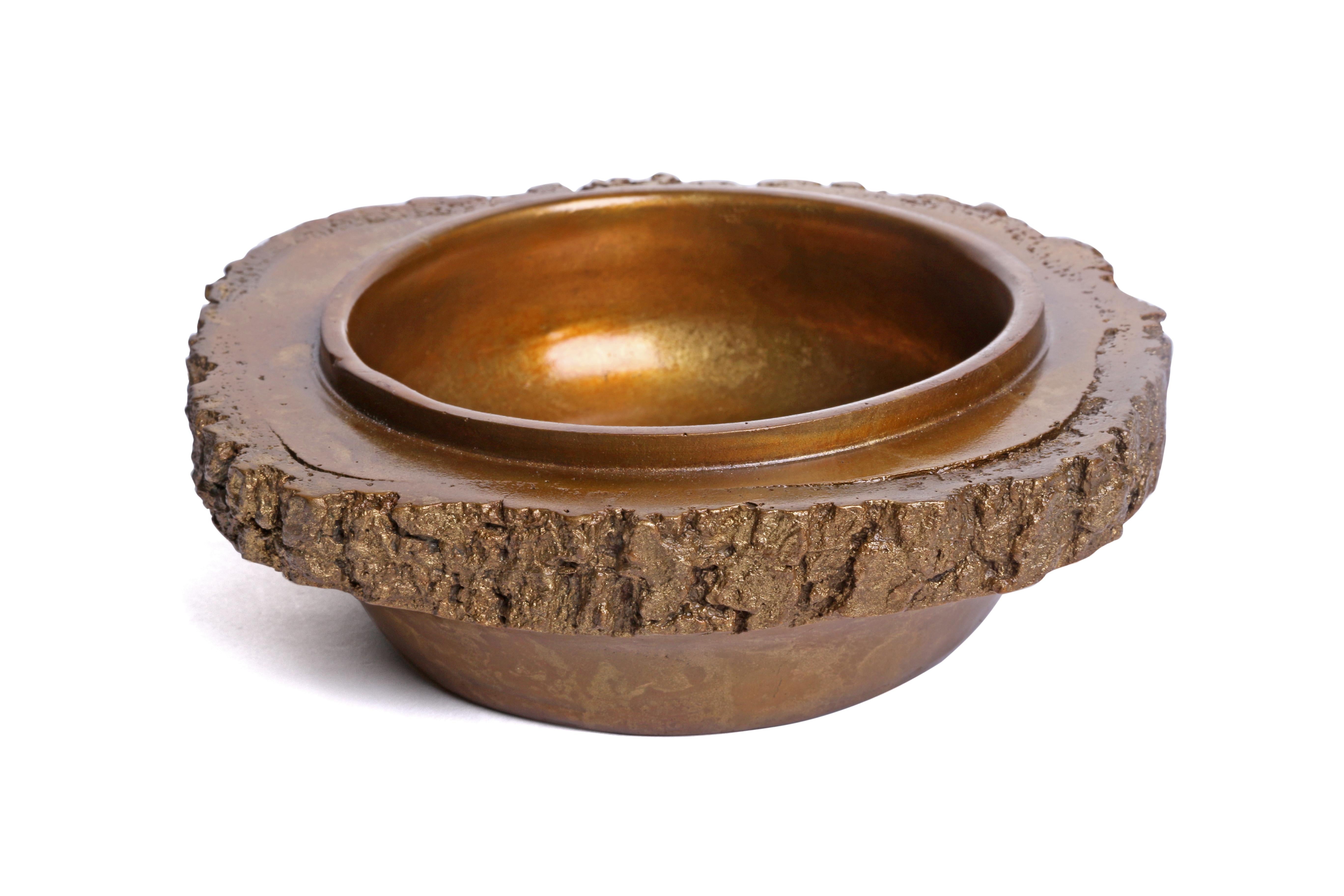 Showcase extraordinary elegance with our distinctive Ember Vessel, where sophisticated craftsmanship meets contemporary design sensibility. Inspired by the warm glow of smouldering embers, this artfully crafted vessel embodies refined luxury with