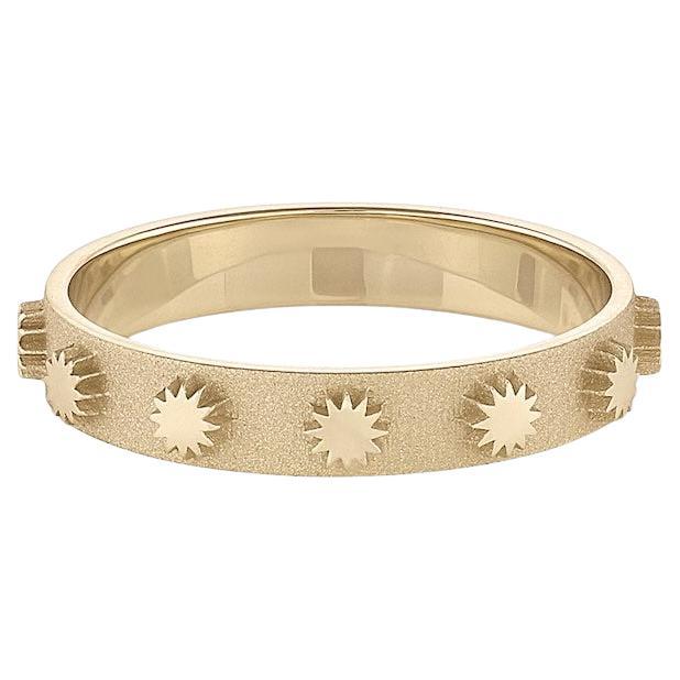 En venta: Media vitola EMBLM - Oro amarillo macizo de 14 quilates, detalle de estrella, con textura