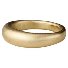 EMBLM Solid Gold Oval Ring – 14k Yellow Gold, Classic and Timeless