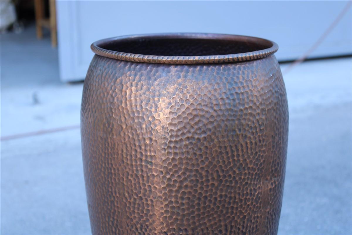 Mid-Century Modern Embossed and Hammered Copper Umbrella Stand Italy 1950s Forged Iron Base For Sale