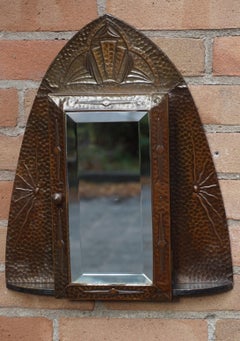 Armadietto per chiavi da parete Arts & Crafts in rilievo con specchio smussato