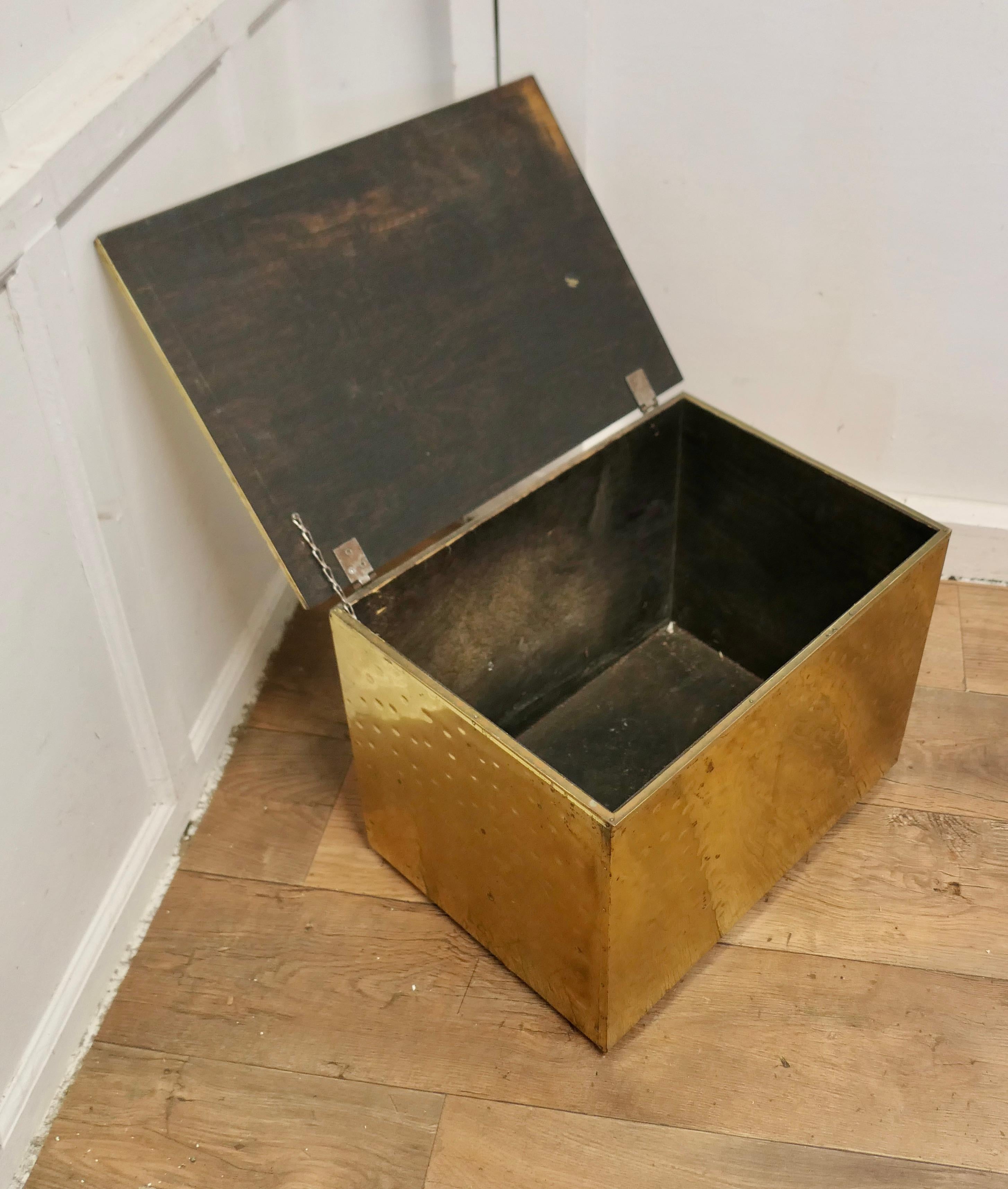 Embossed Art Deco Brass Fireside Log or Coal Box   This is a lovely chest For Sale 2