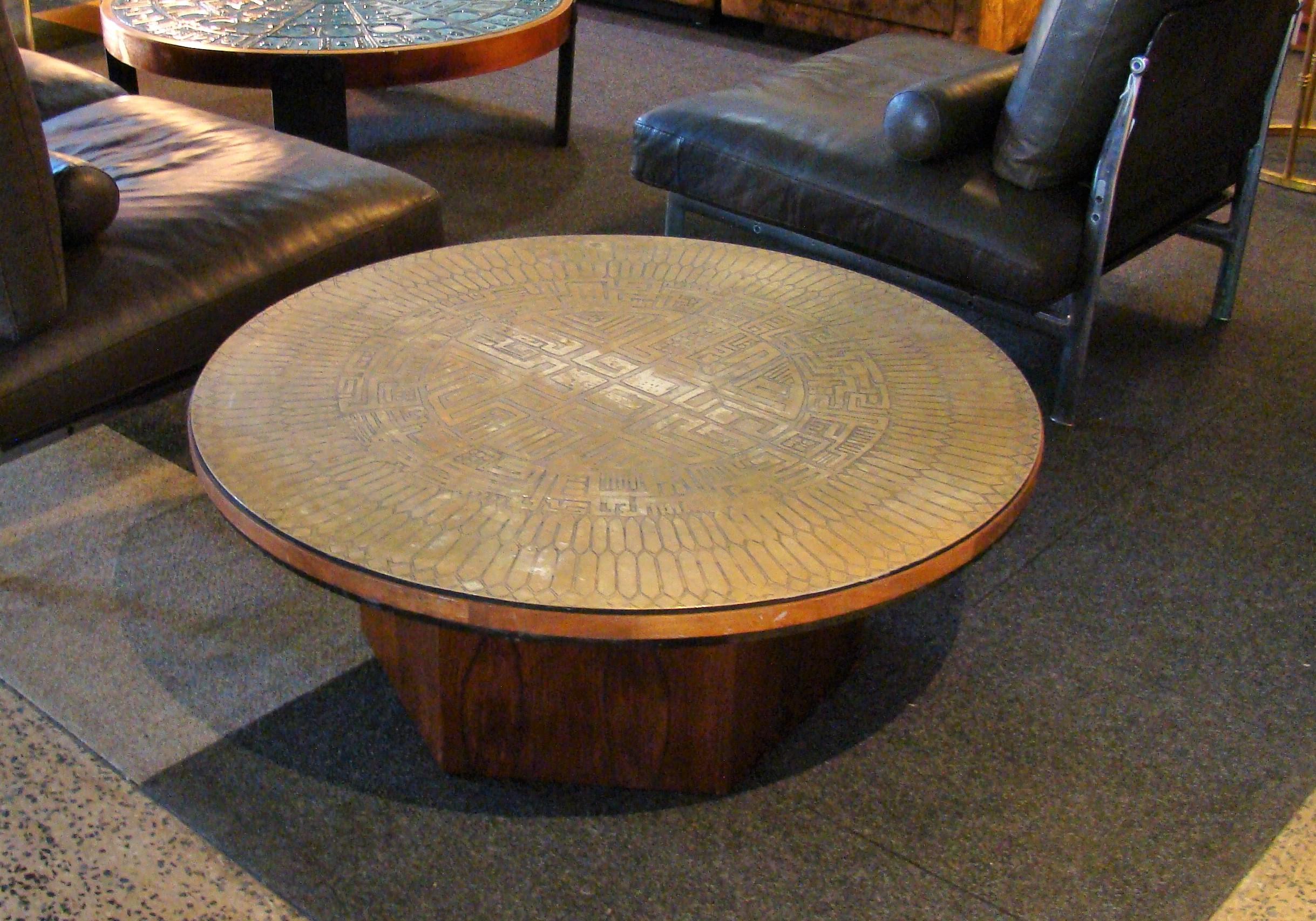 Mid-Century Modern Embossed Brass and Walnut Round Coffee Table Artist Signed, G. Urso, Italy