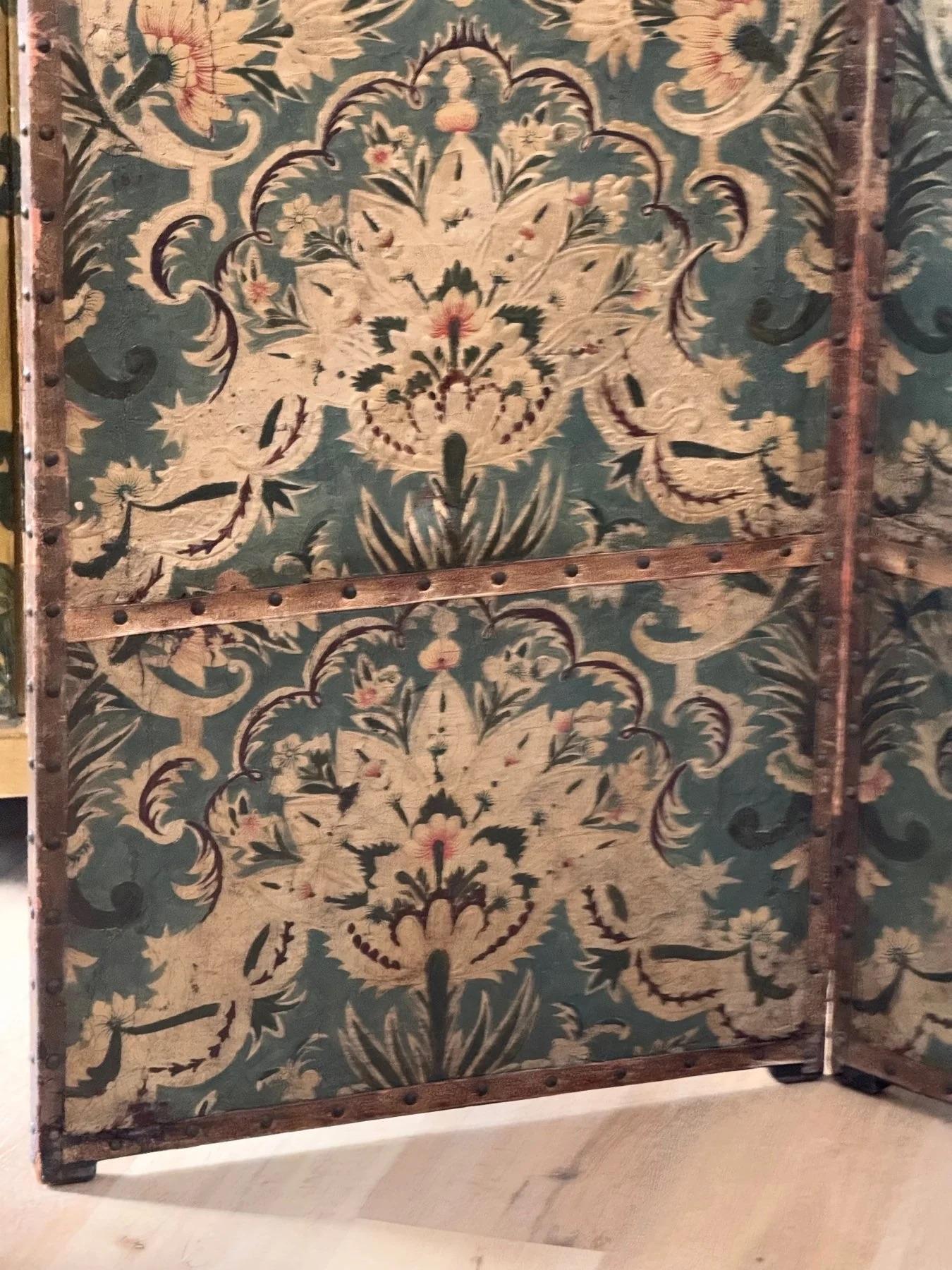 Embossed Leather 4-Panel Screen, Pale Green and golds - 18th Century 1