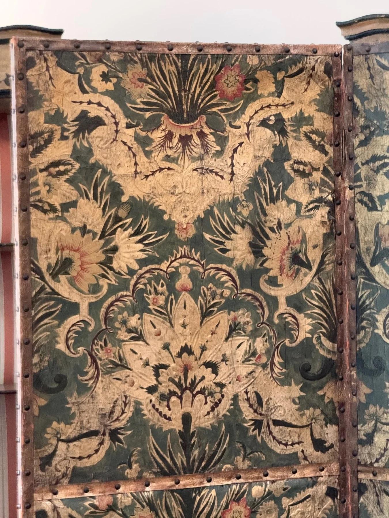 Embossed Leather 4-Panel Screen, Pale Green and golds - 18th Century 2