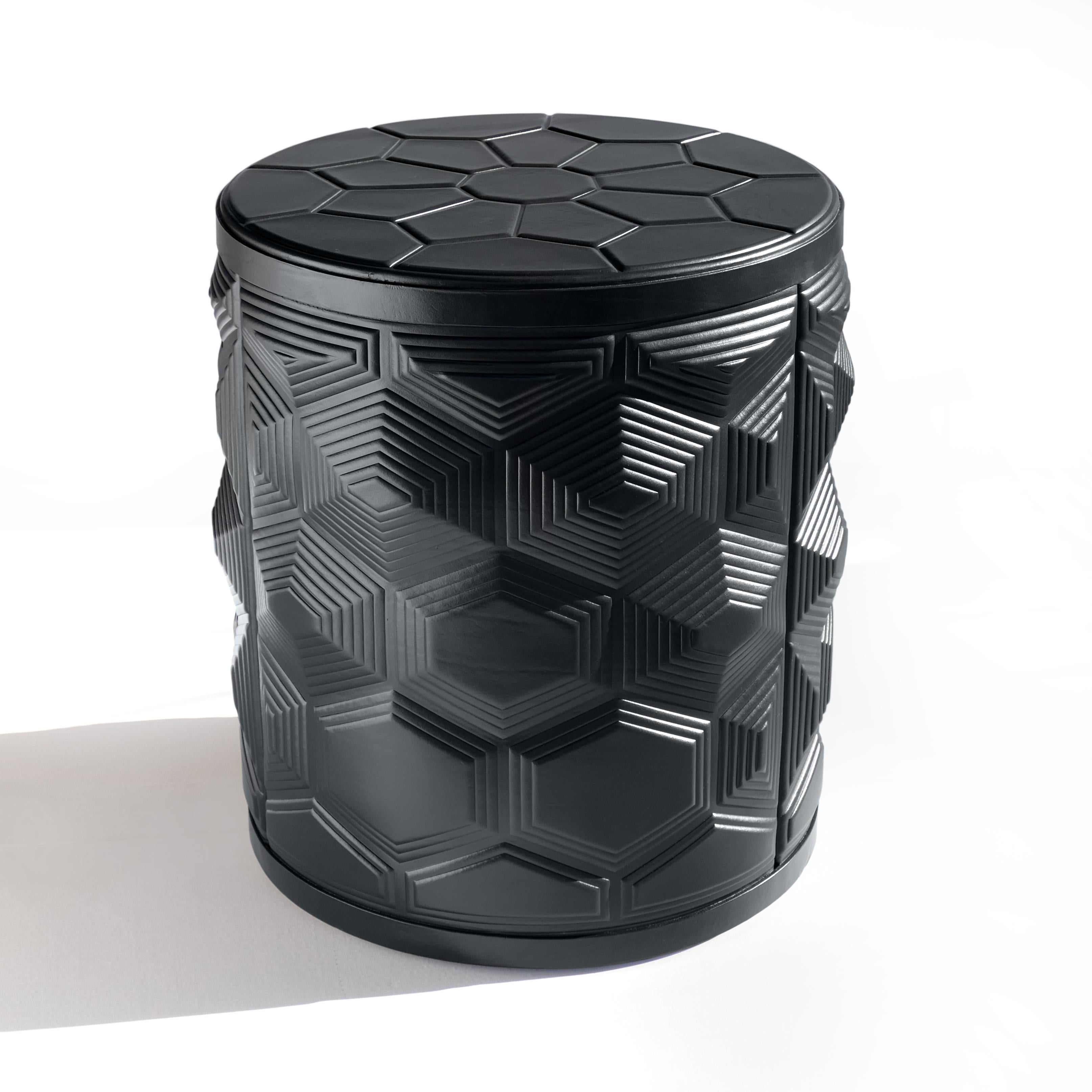 Table de tortue en cuir gaufré en cuir noir
