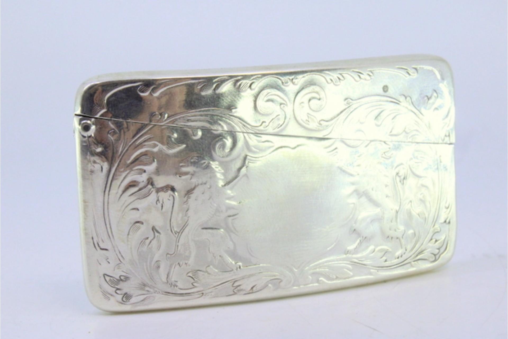 Embossed silver card case with coat of arms between lions For Sale 1