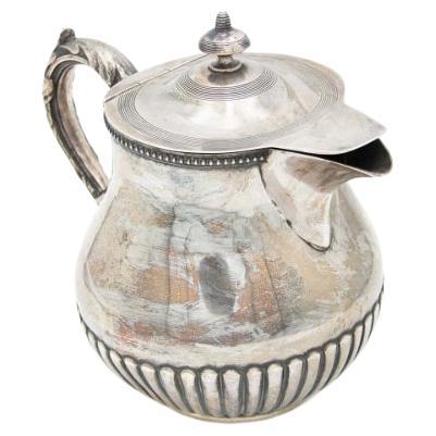 Geprägte Silber-Kaffeemaschine im Angebot