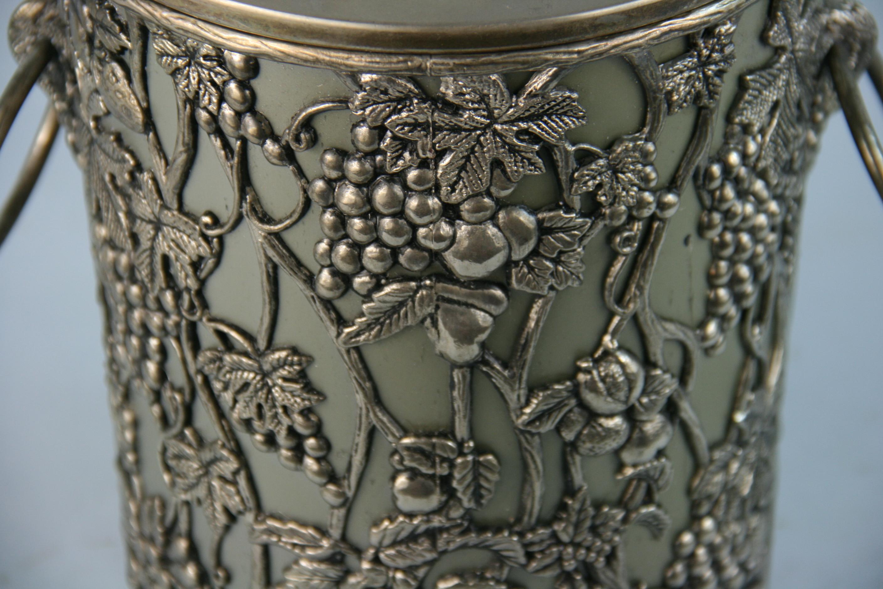 Embossed Vines and Grapes Ice Bucket For Sale 2