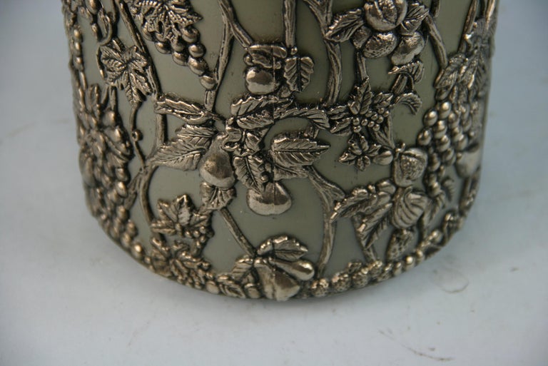 Embossed Vines and Grapes Ice Bucket For Sale 3