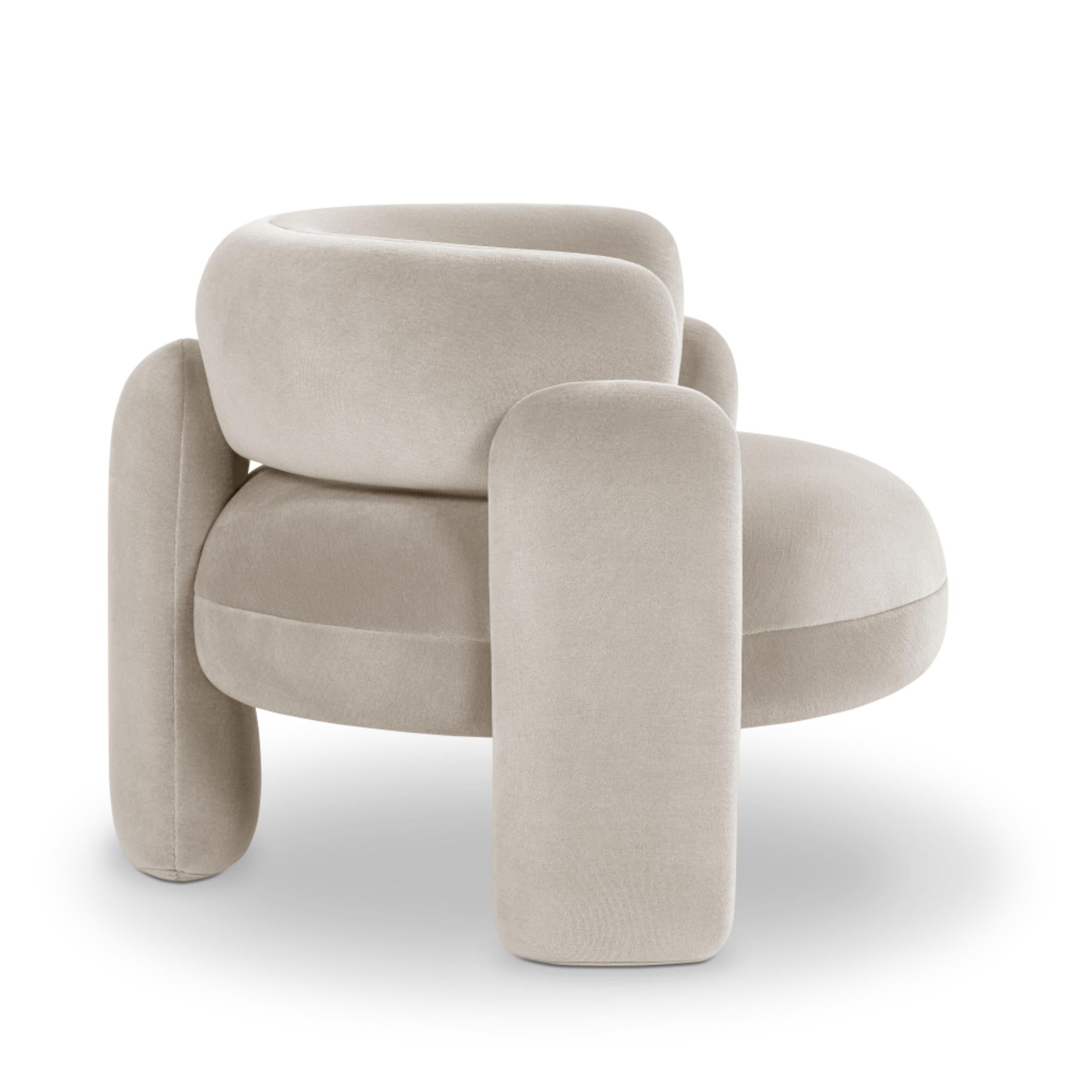 Embrace Armchair For Sale 7