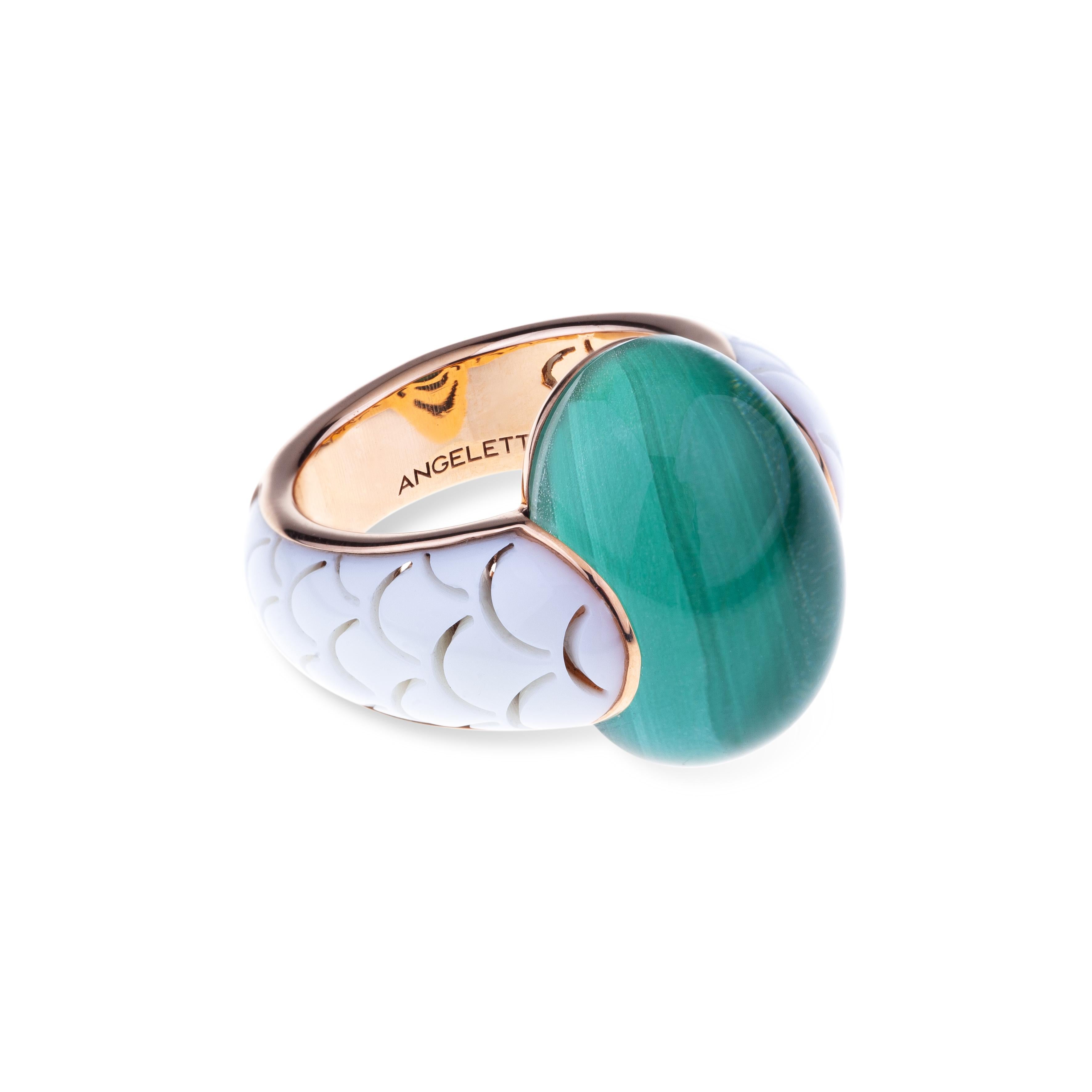 Embrace, Ceramique and Rose Gold Ring with Cabochon Malachite In New Condition For Sale In Roma, IT