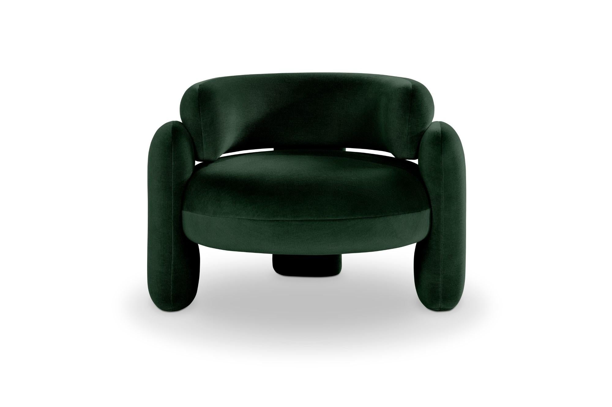 Embrace Gentle 973 Sessel von Royal Stranger 
Abmessungen: B 96 x T 85 x H 68 cm.
Es sind verschiedene Farben und Ausführungen der Polsterung erhältlich. Bitte kontaktieren Sie uns.
MATERIALIEN: Polstermöbel.

Der Embrace Armchair ist eine