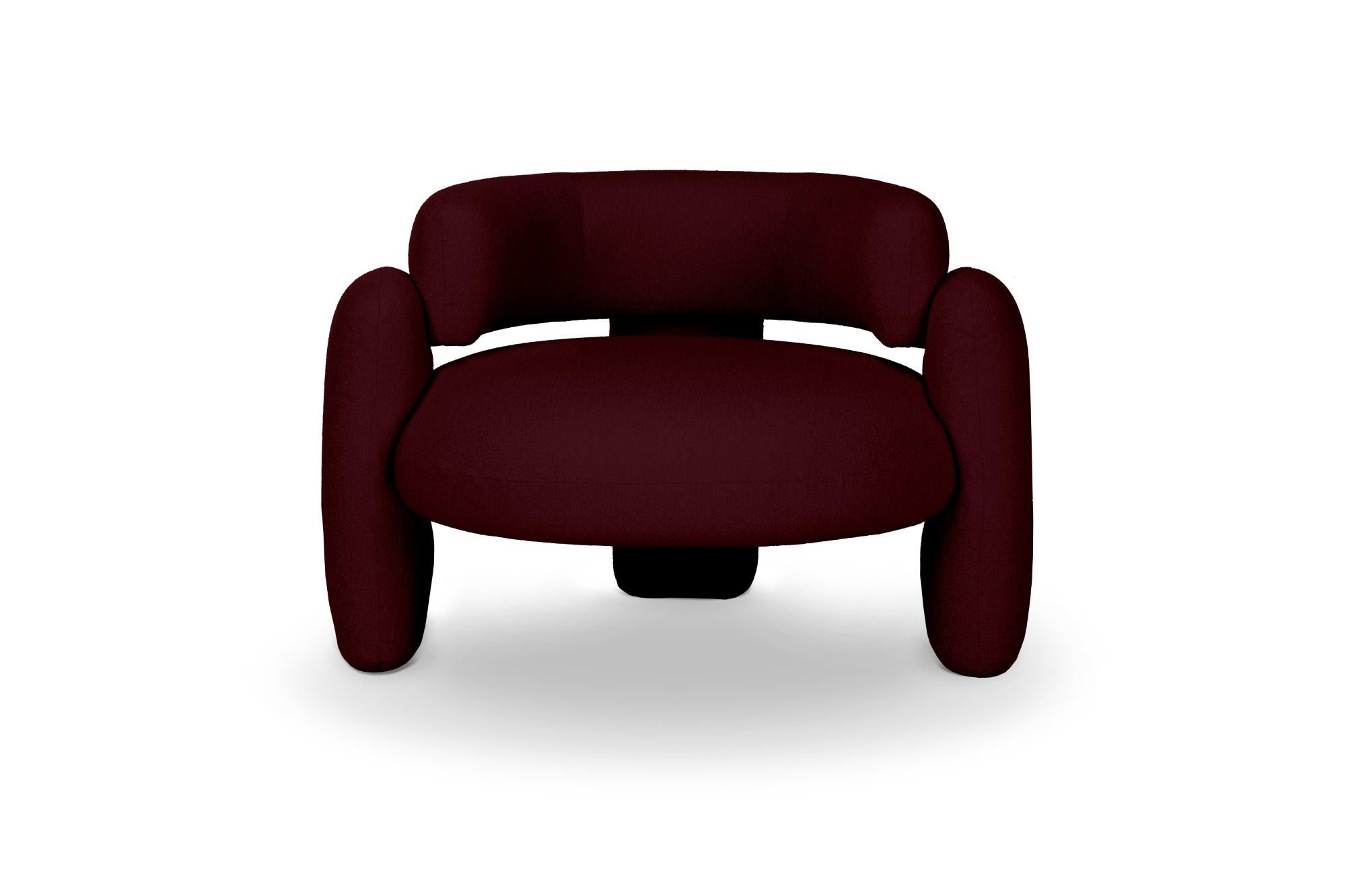 Embrace Lago Bordeaux-Sessel von Royal Stranger 
Abmessungen: B 96 x T 85 x H 68 cm.
Es sind verschiedene Farben und Ausführungen der Polsterung erhältlich. Bitte kontaktieren Sie uns.
MATERIALIEN: Polstermöbel.

Der Embrace Armchair ist eine