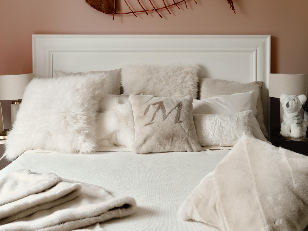 Italian Embrace Pearl Beige Mink Fur Throw Luxury Blanket Plaid Pillow by Muchi Decor For Sale
