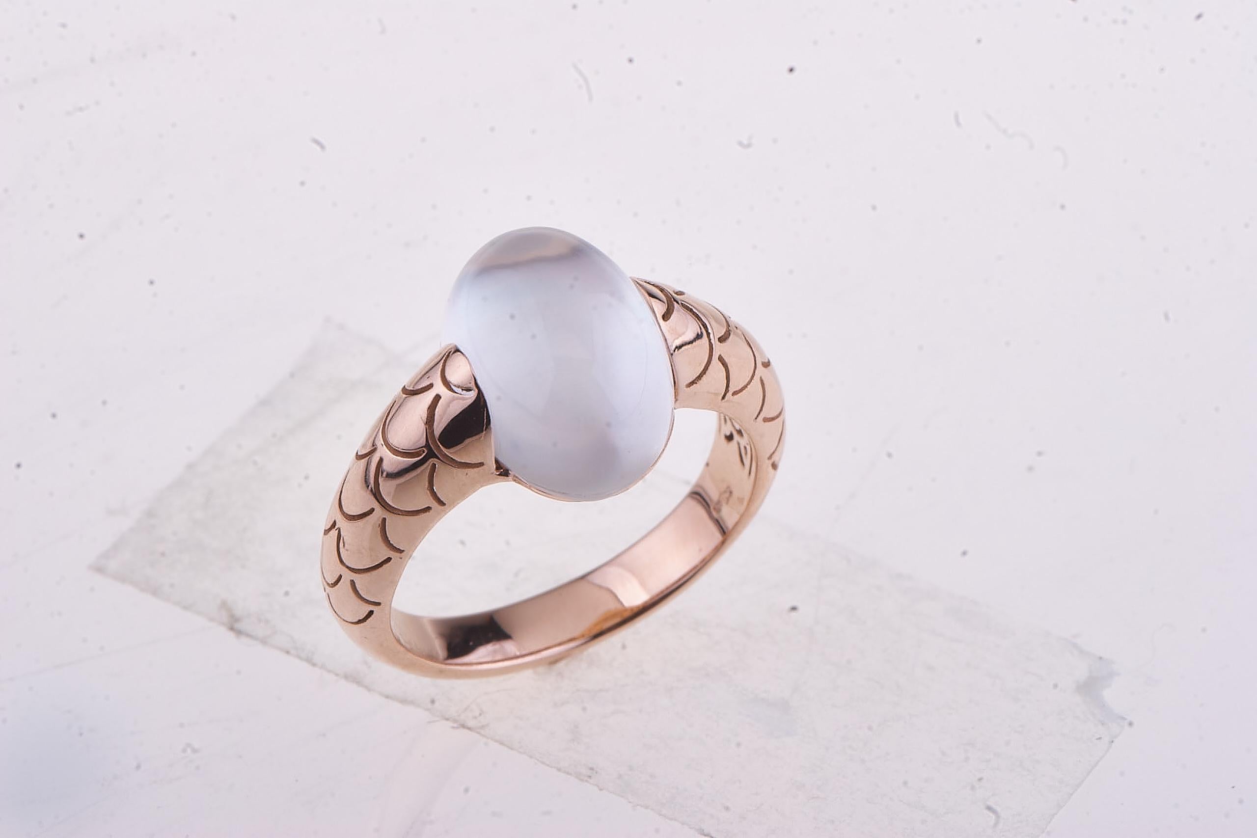 Modern Embrace Rose Gold with Cabochon Mother Pearl Cocktail Ring 'Thin Model' For Sale