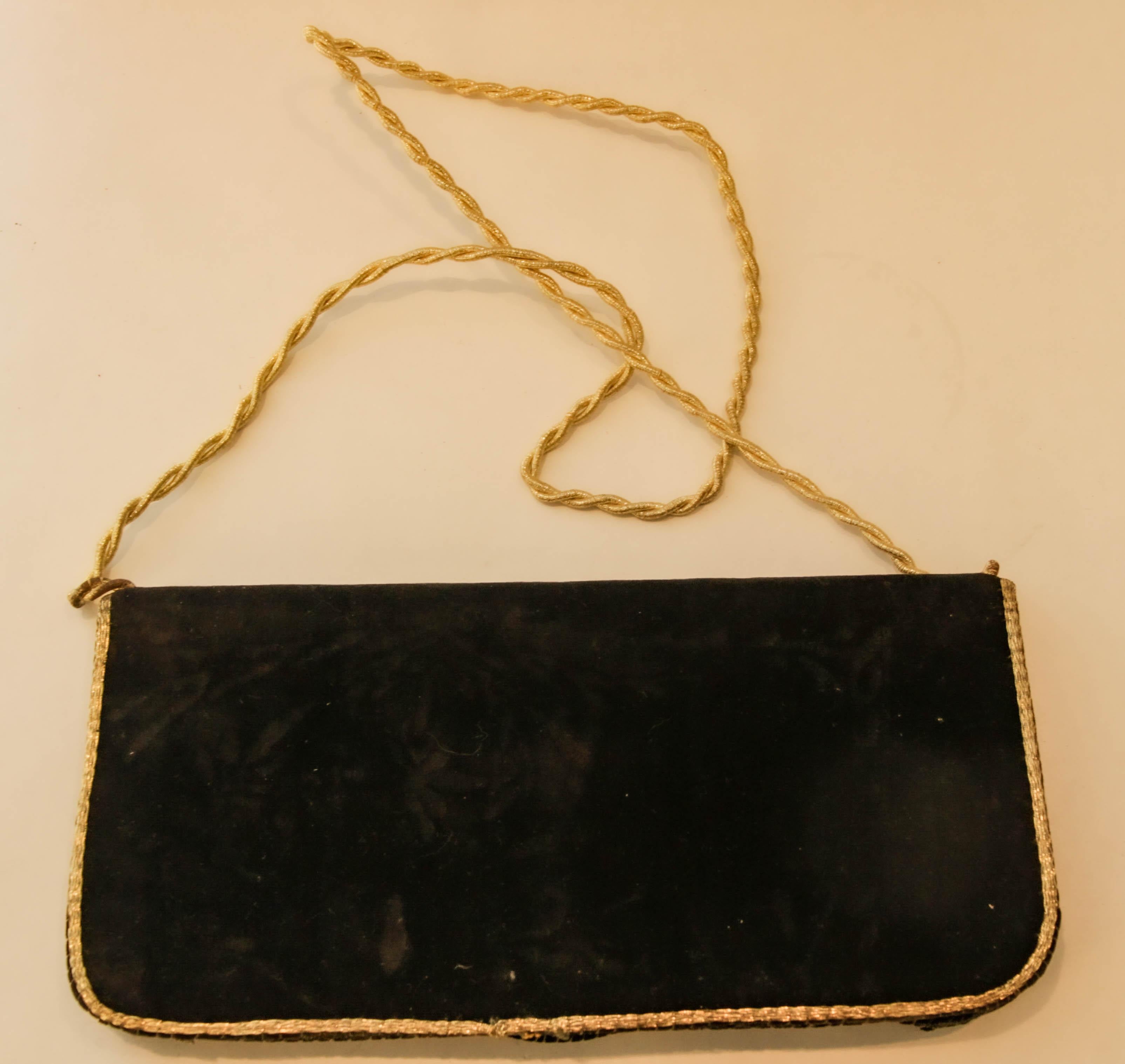 Embroidered Black Velvet Moroccan clutch Vintage 1960s For Sale 1