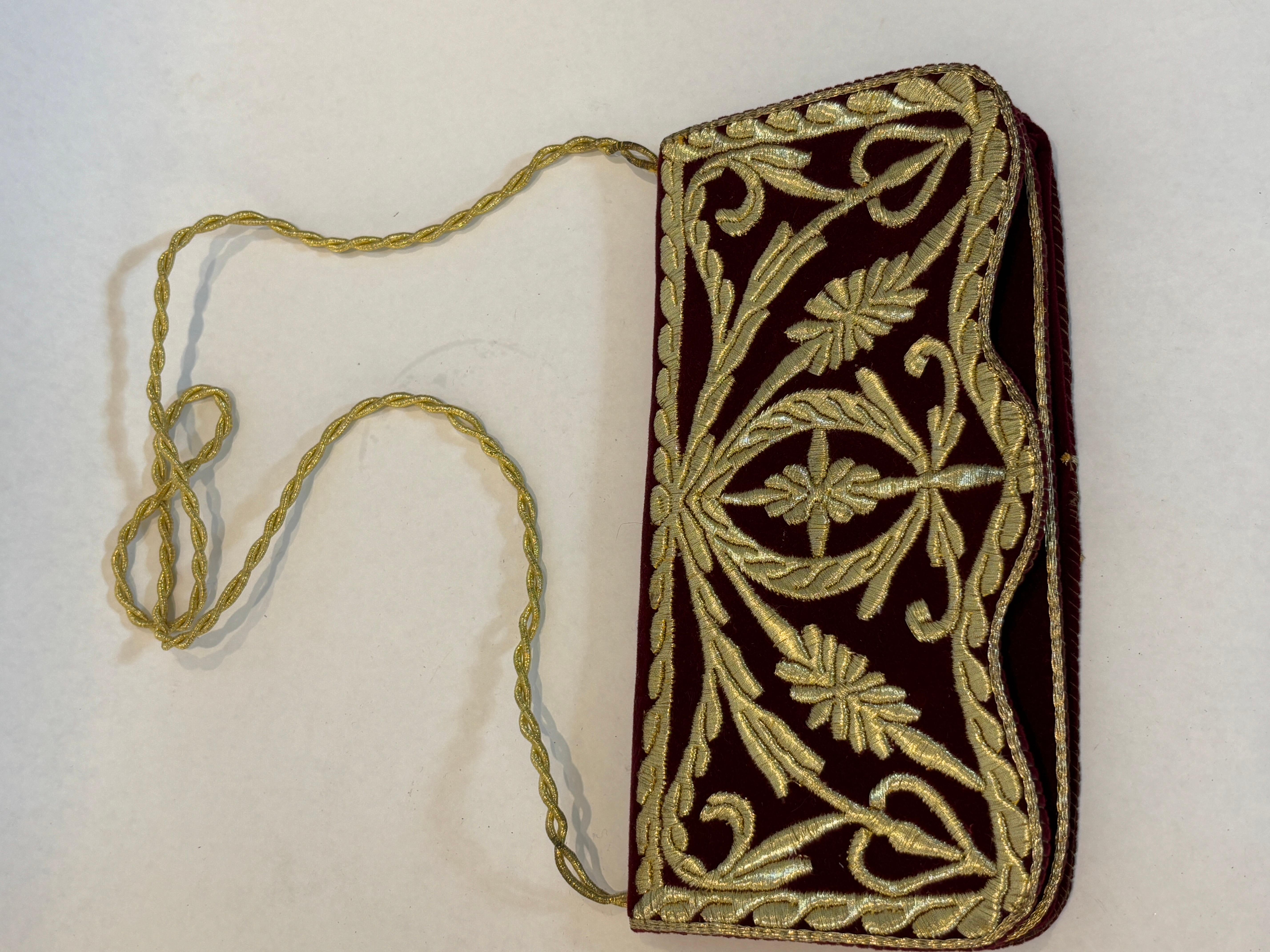 Embroidered Black Velvet Moroccan clutch Vintage 1960s For Sale 2