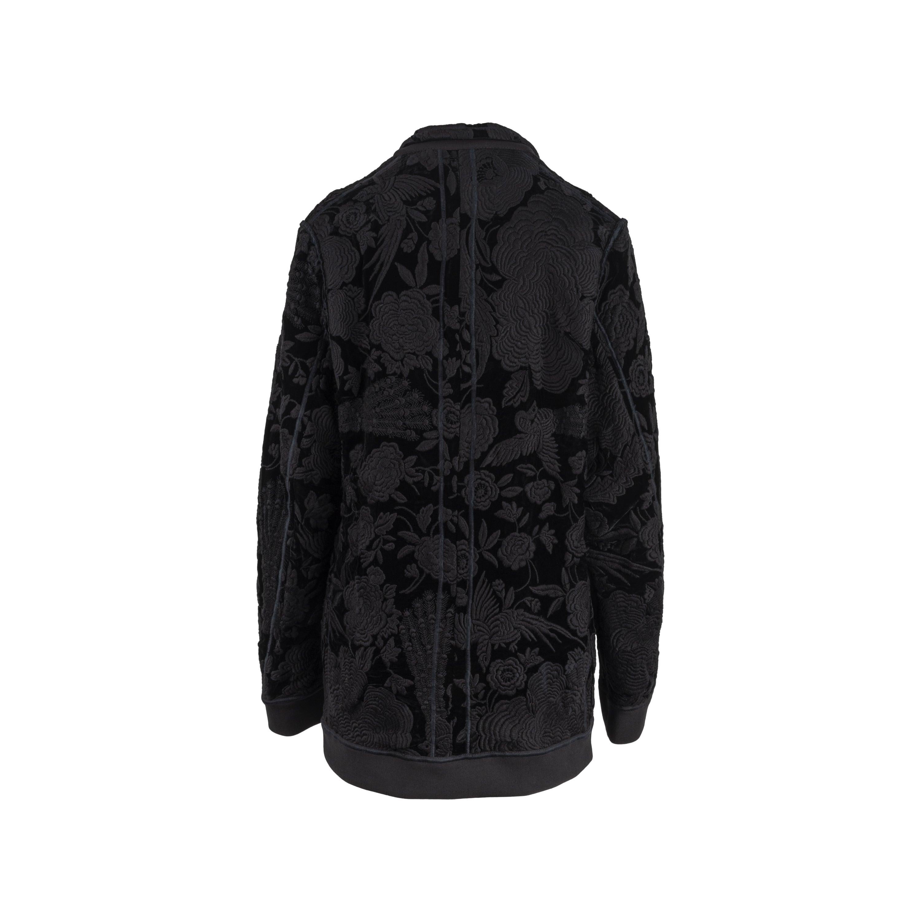 Diliborio black and grey jacket. Blazer style, long sleeves, hook-and-eye placket, wide lapels, front pockets, decorated with floral embroidery. Total length:78; Measure sleeves:67; Bust:59; Shoulders:15; Material: 100% cotton