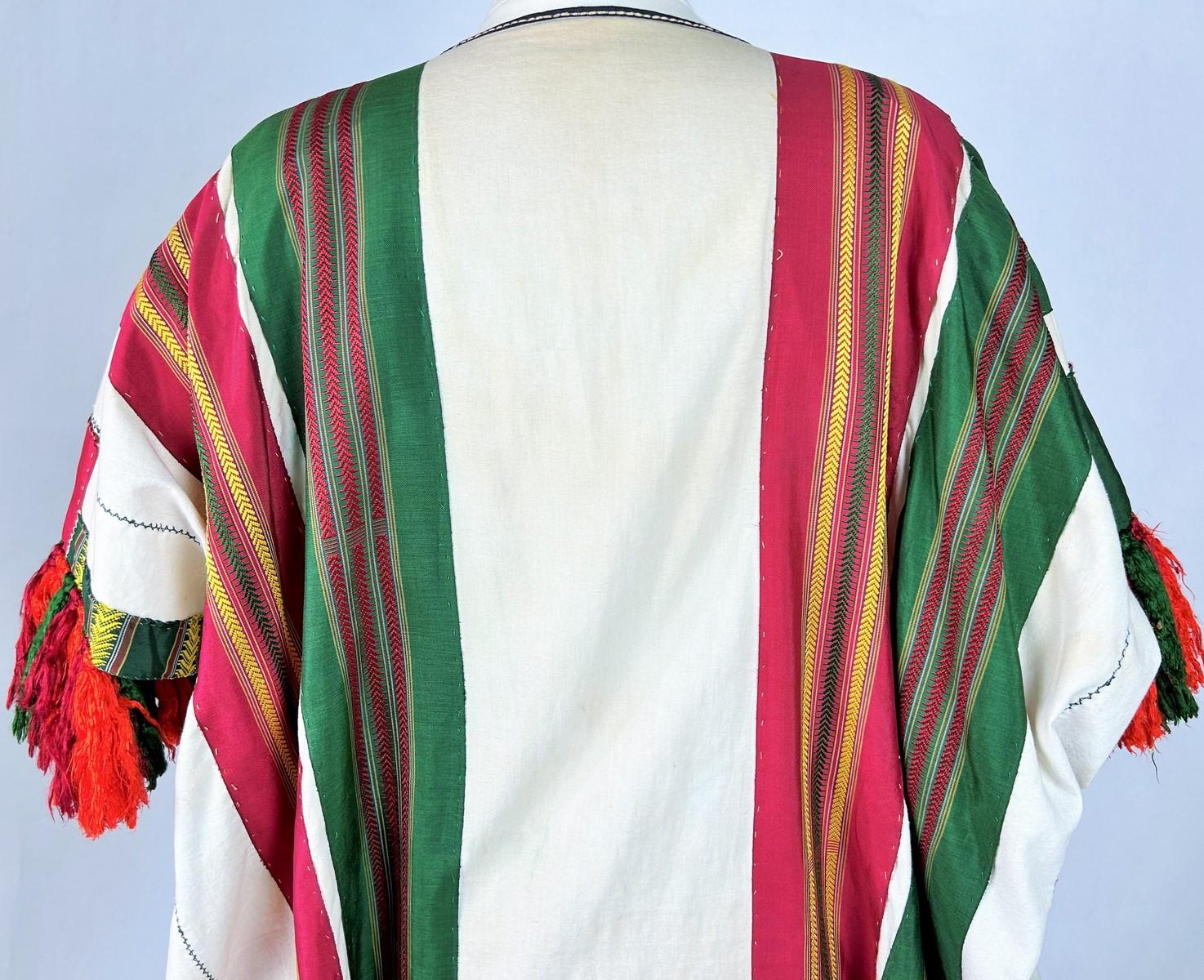 Embroidered cotton blouse with floche silk tassels - Tunisia Circa 1950 For Sale 5